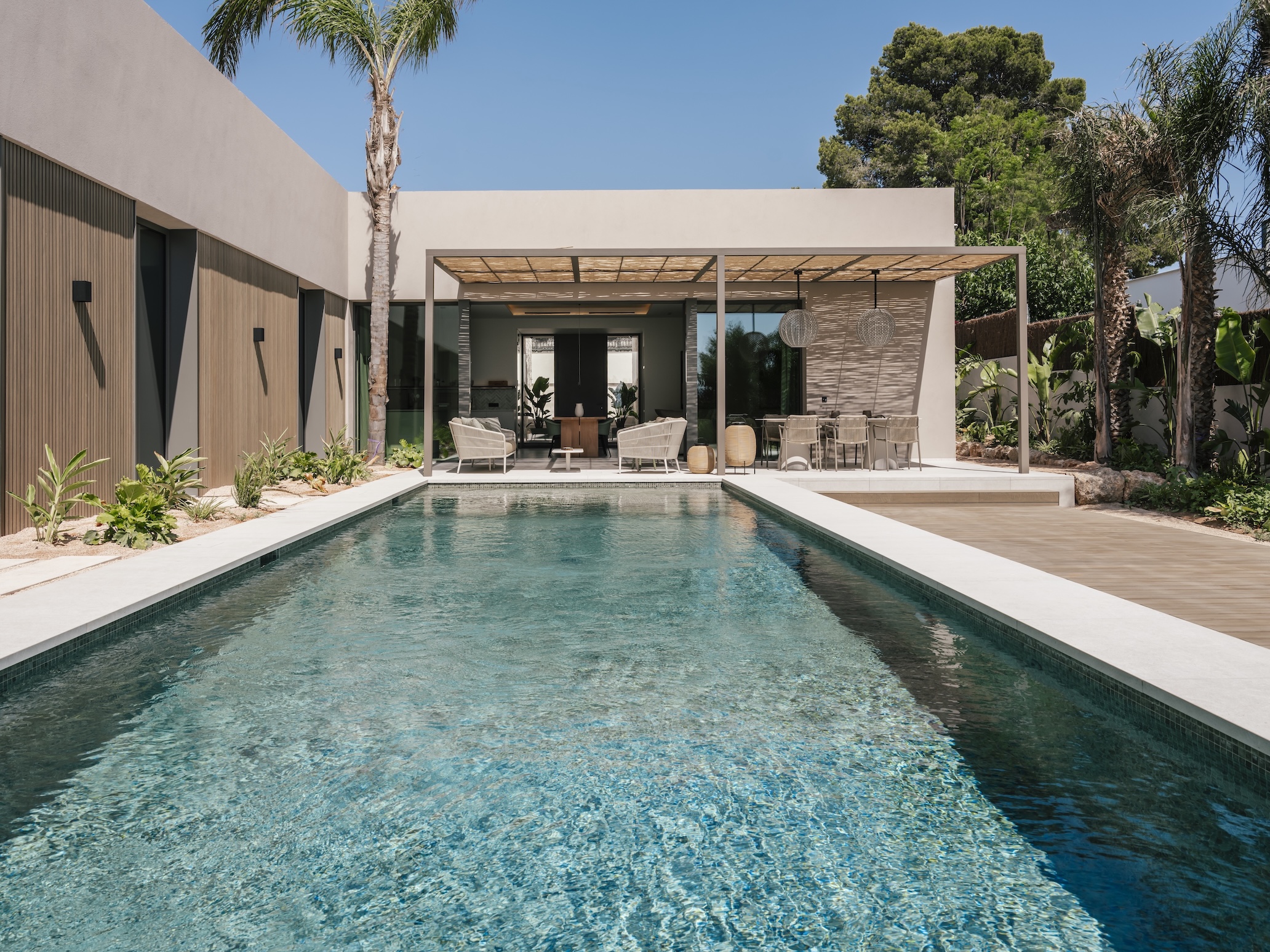 Villa with contemporary design and Mediterranean essence in Sant Marçal