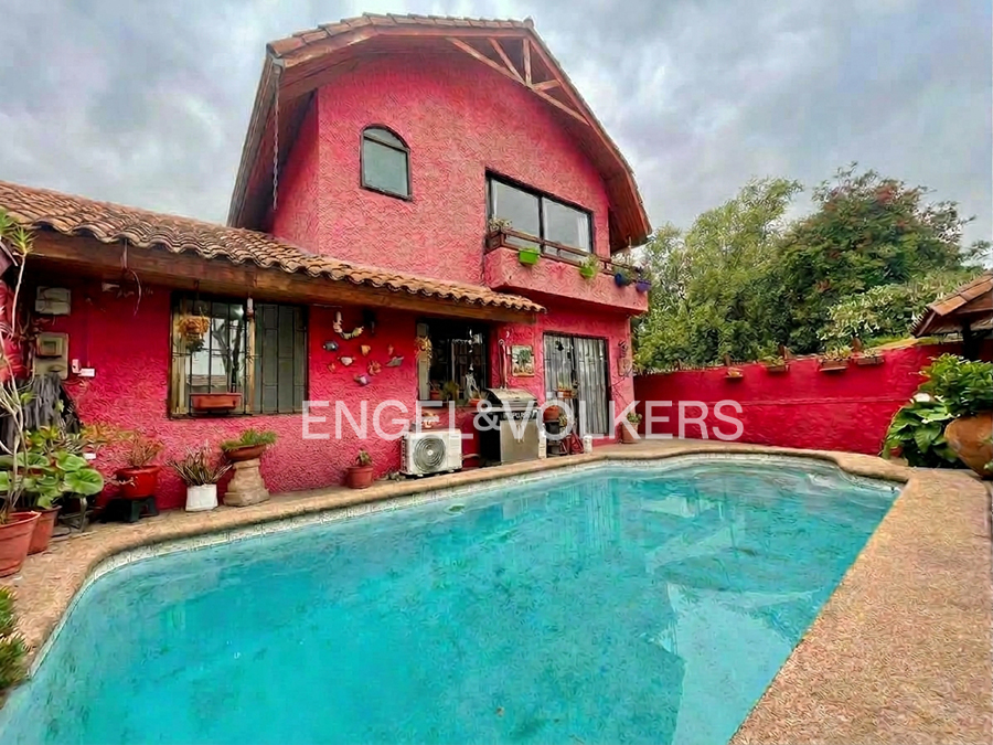 Casa en Venta Rotonda Atenas/ Las Condes