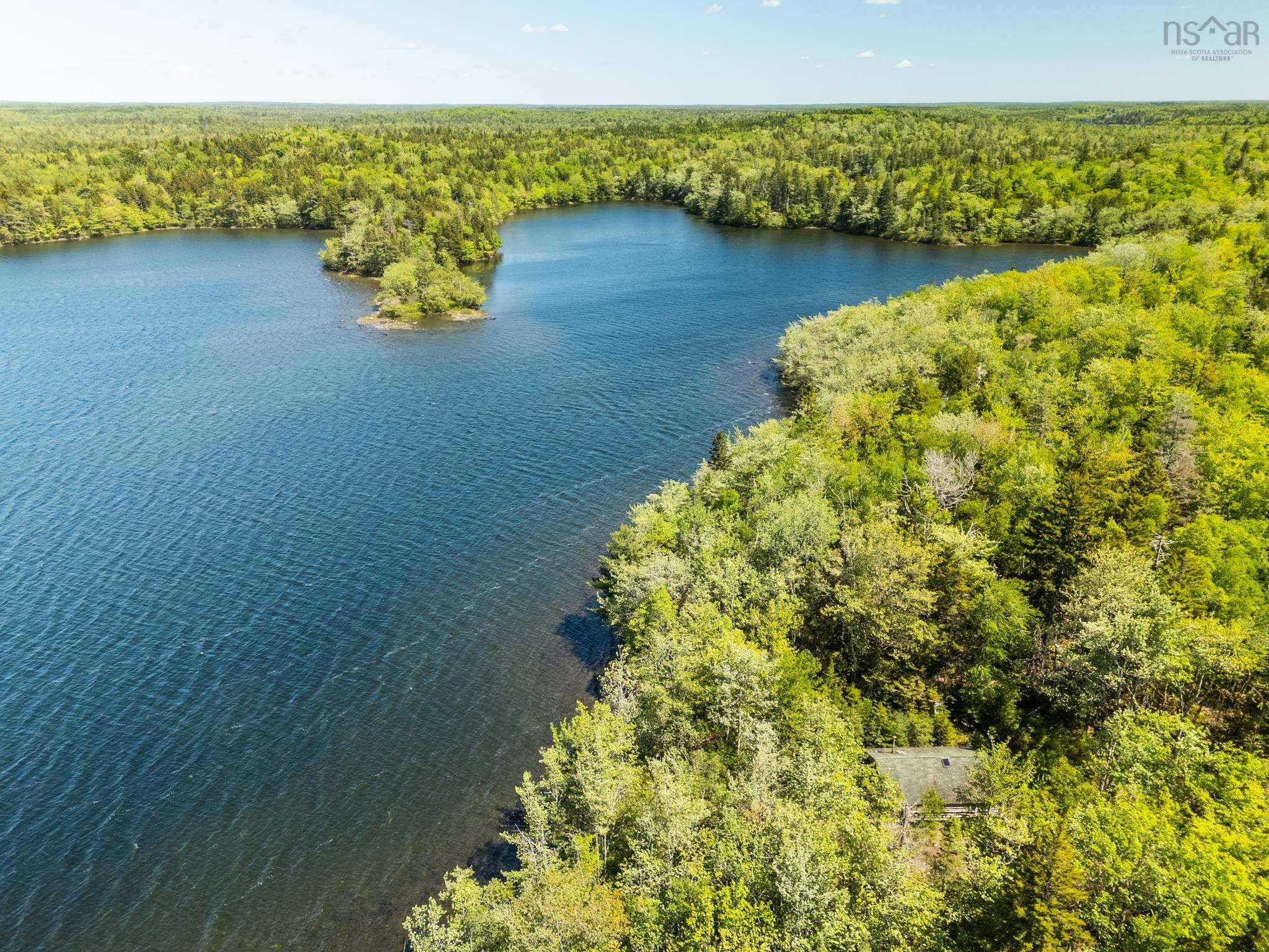 27 Acres  Clear Water, Pristine Nature, Exceptional Privacy