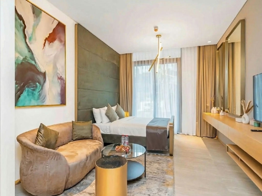 Fully Furnished | Pool View | Vacant