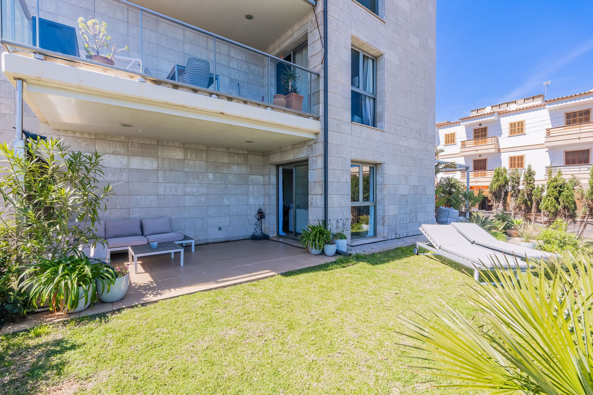 Exclusive flat with garden in Cala Figuera