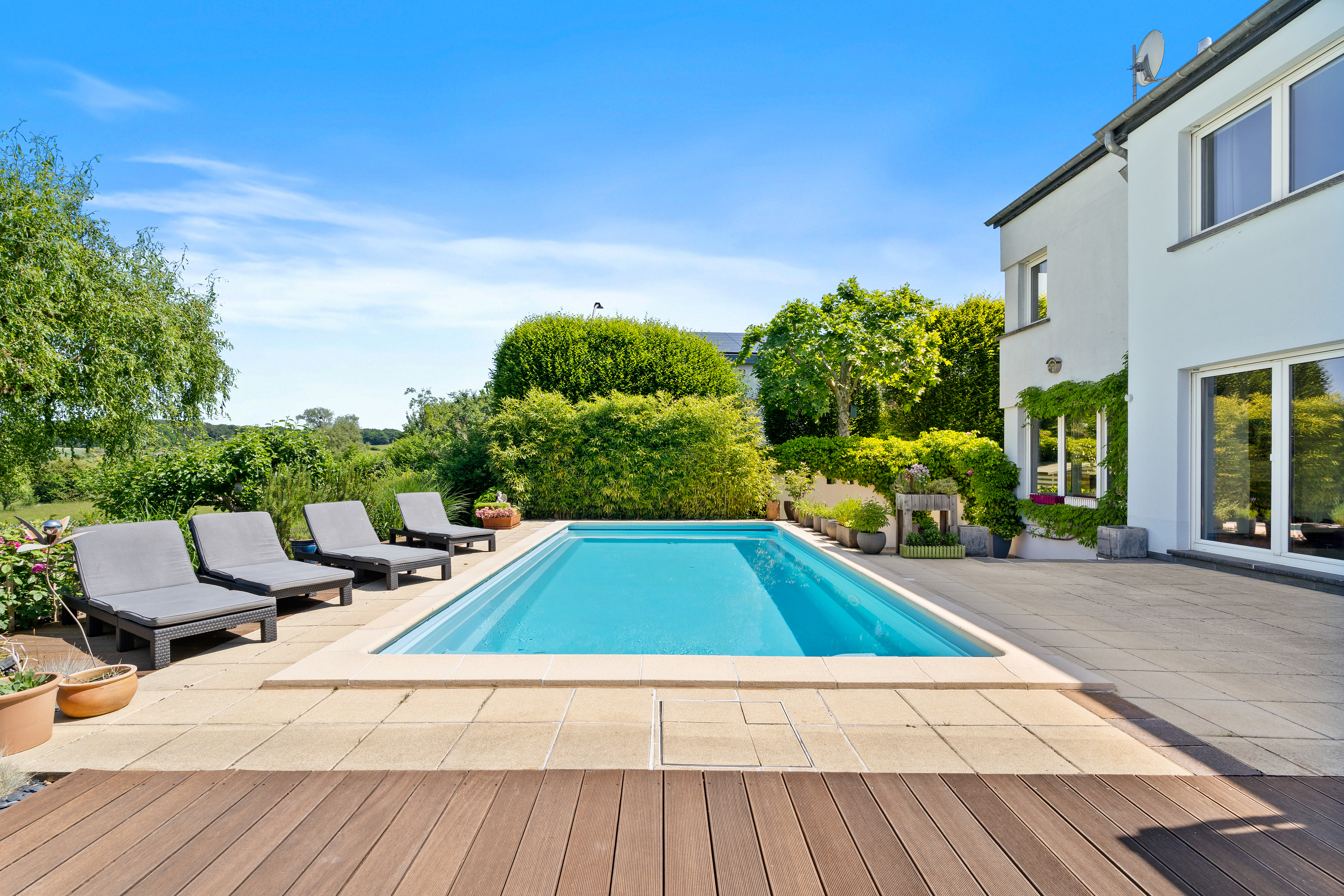 Contemporary property with outdoor pool and unobstructed countryside views in Niederanven