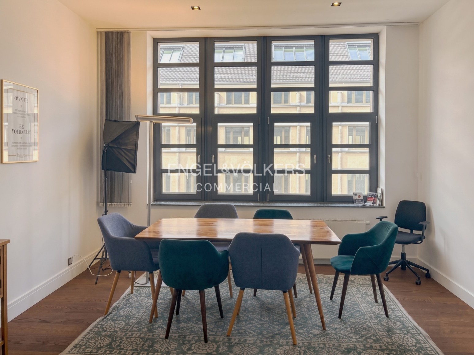 Repräsentatives Office an der Friedrichstraße