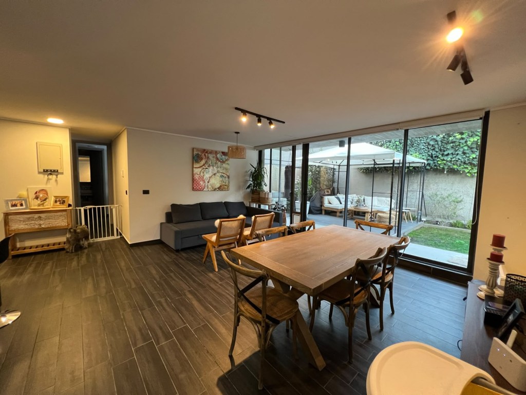 Departamento 2D 2B patio privado en Ñuñoa | Sector Metro Villa Frei