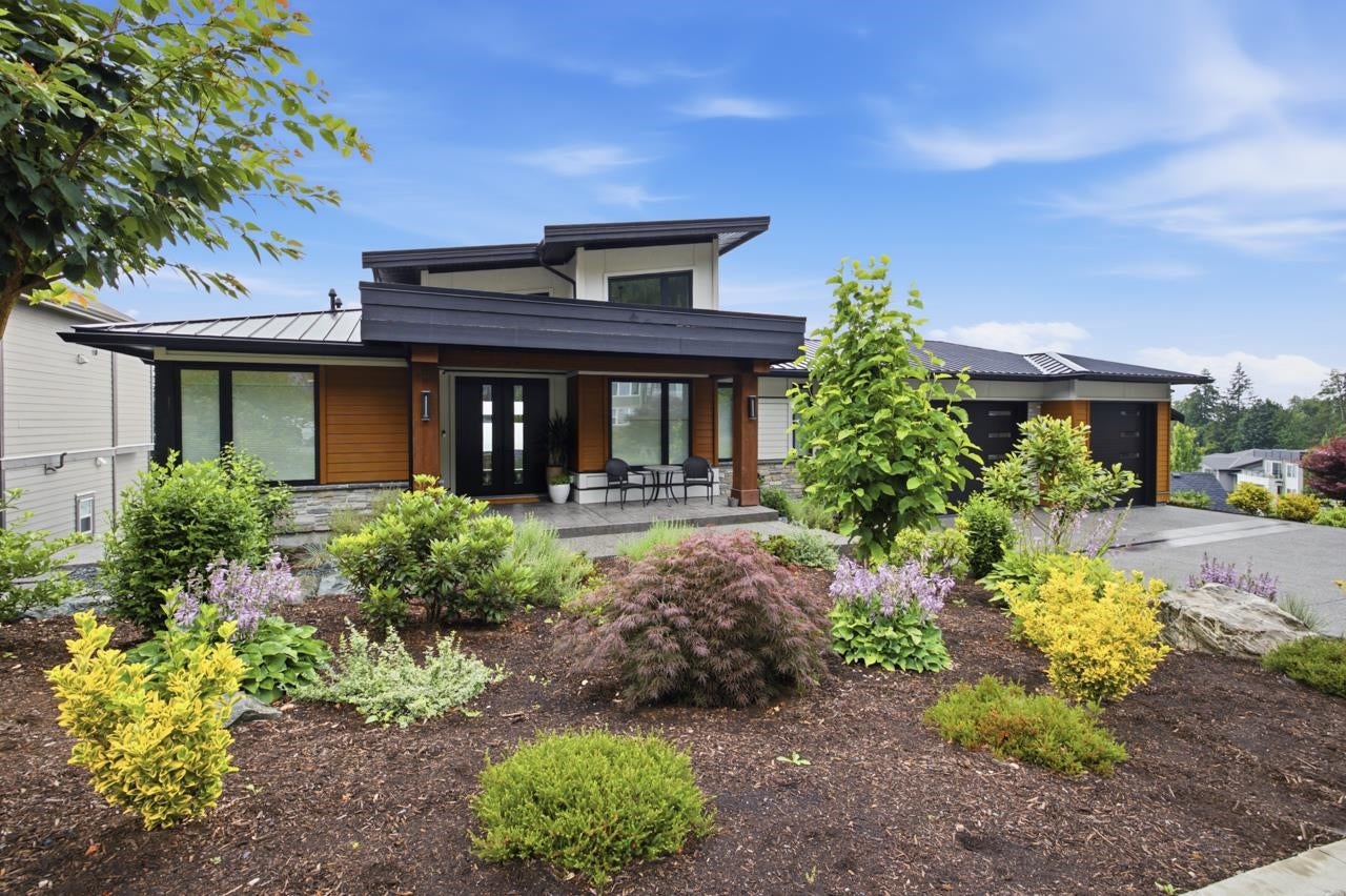 Chilliwack West Coast Modern Retreat with Mountain Views