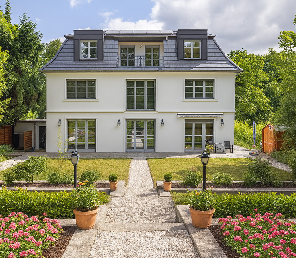 Neubau-Villa: Klassische Architektur, moderne Technik