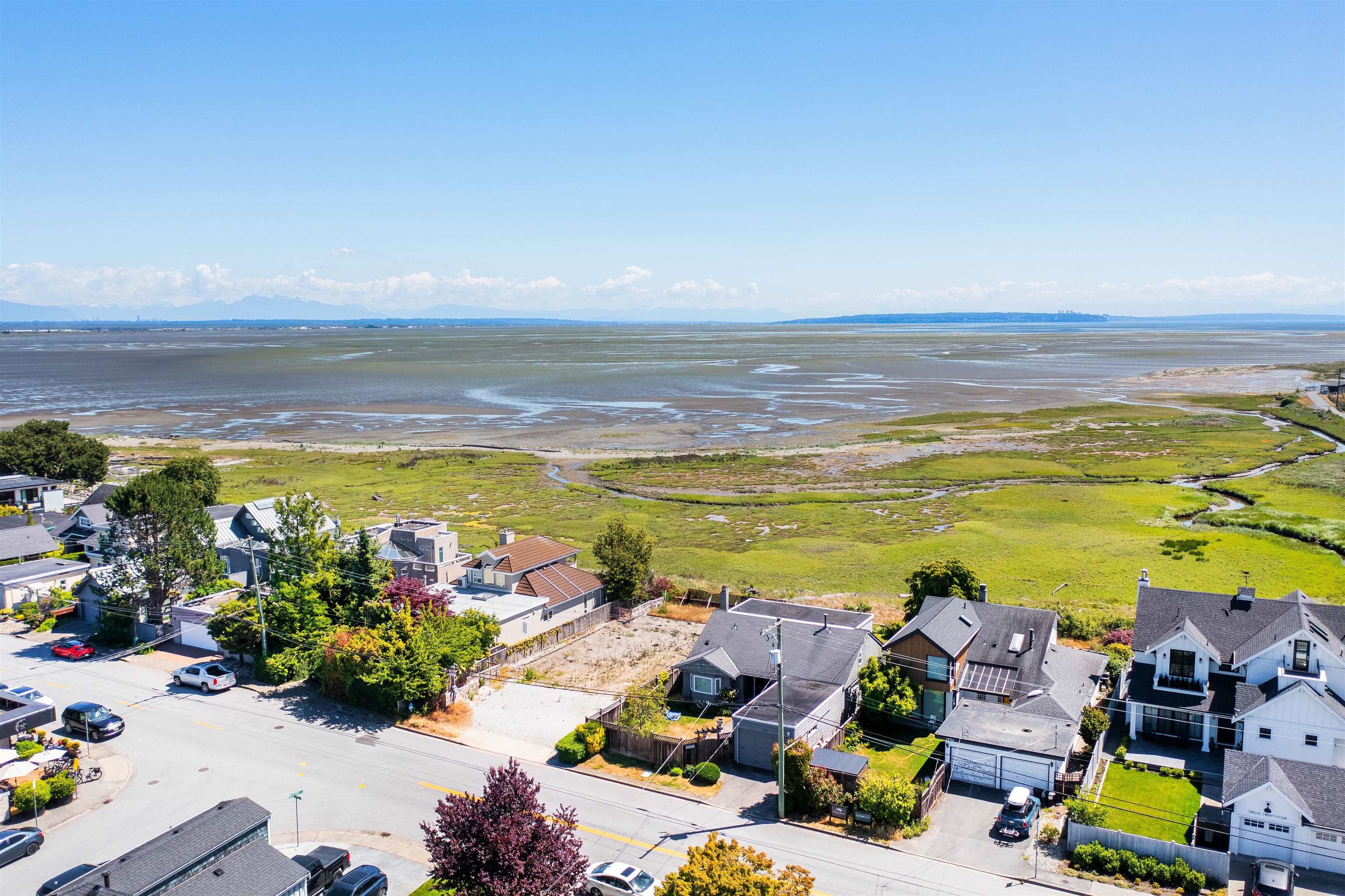 One of the Last Exceptional Beachfront Building Lots