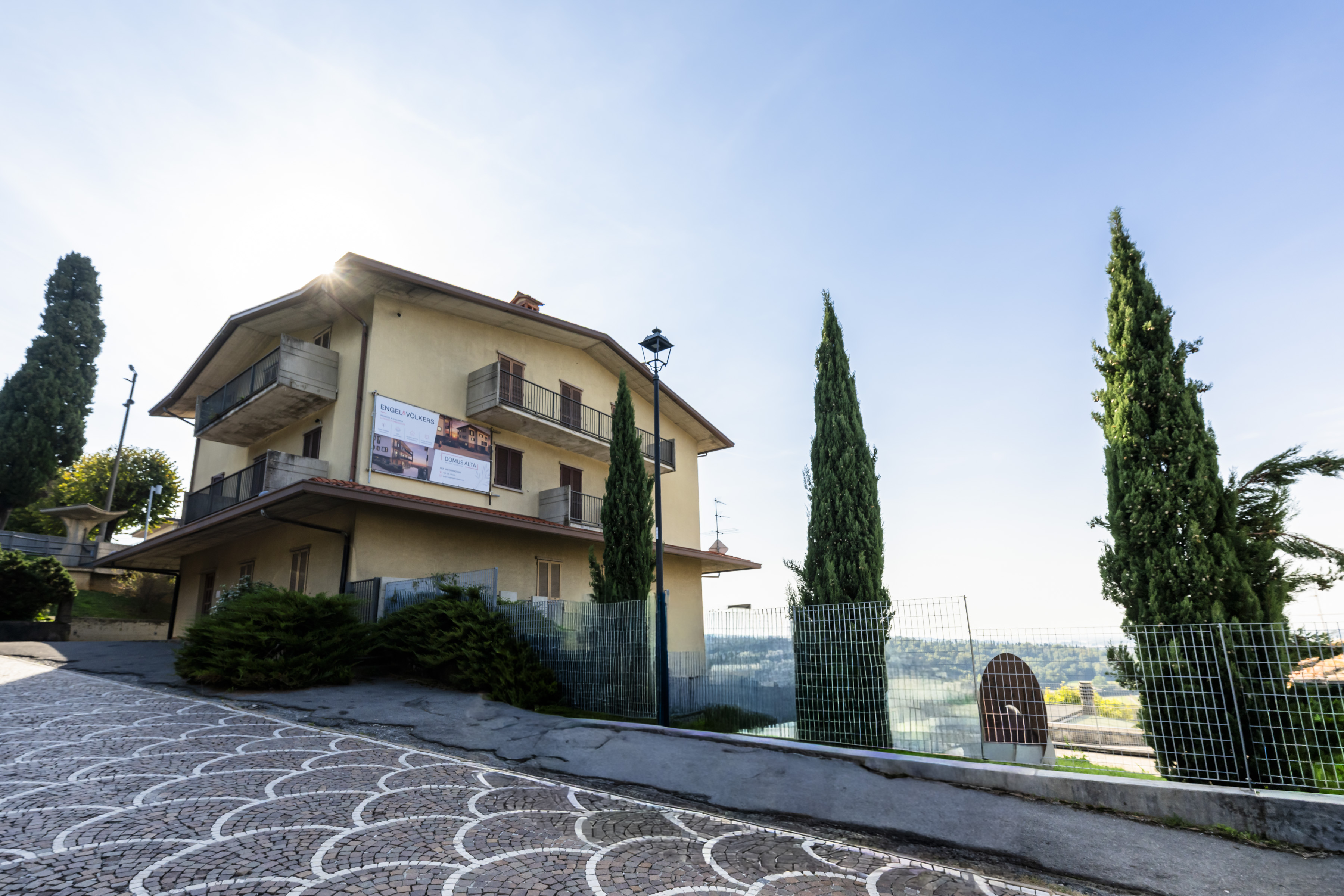 DOMUS ALTA – Apartment with garden