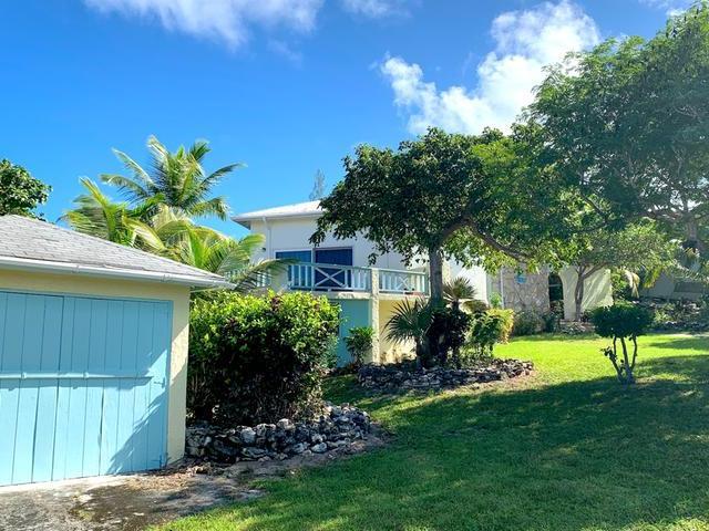 Island Oasis - 2/2.5 with garage