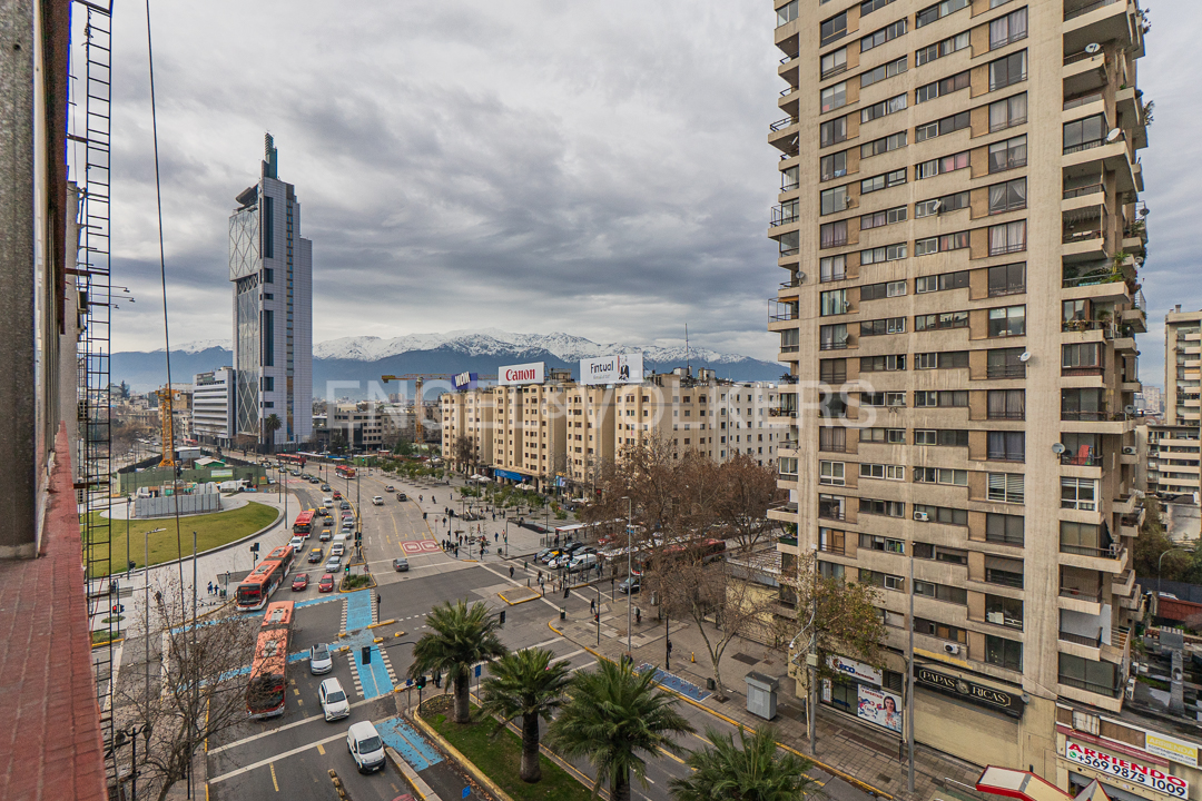 Oficina sector Plaza Italia para remodelar