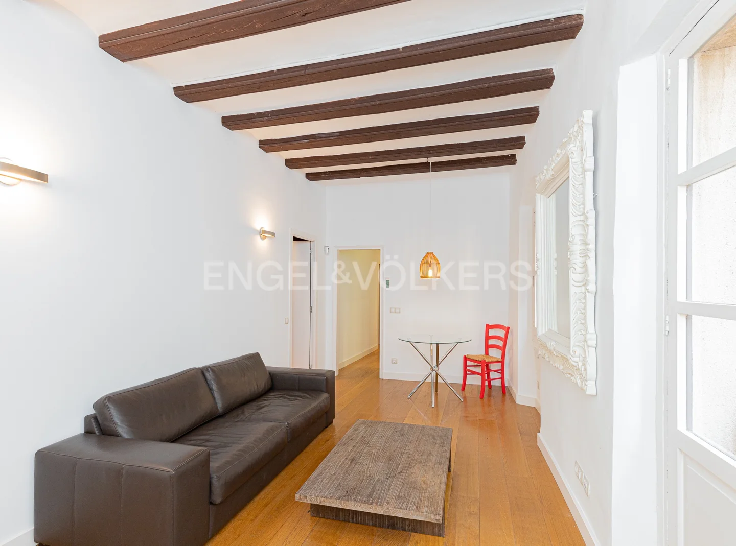 Bright and charming flat in the Gothic Quarter