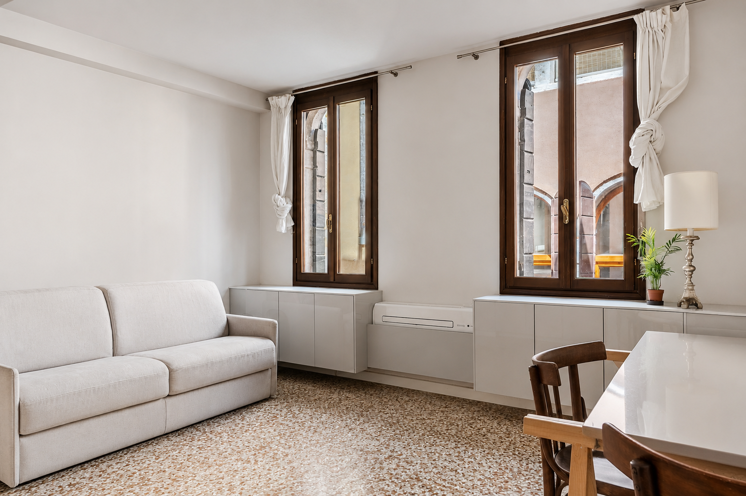 Charming pied-à-terre in Frari area