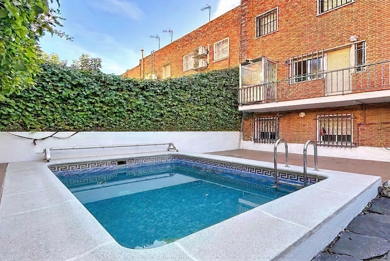 House with Private Pool in Peñagrande [KI-modifiziert]