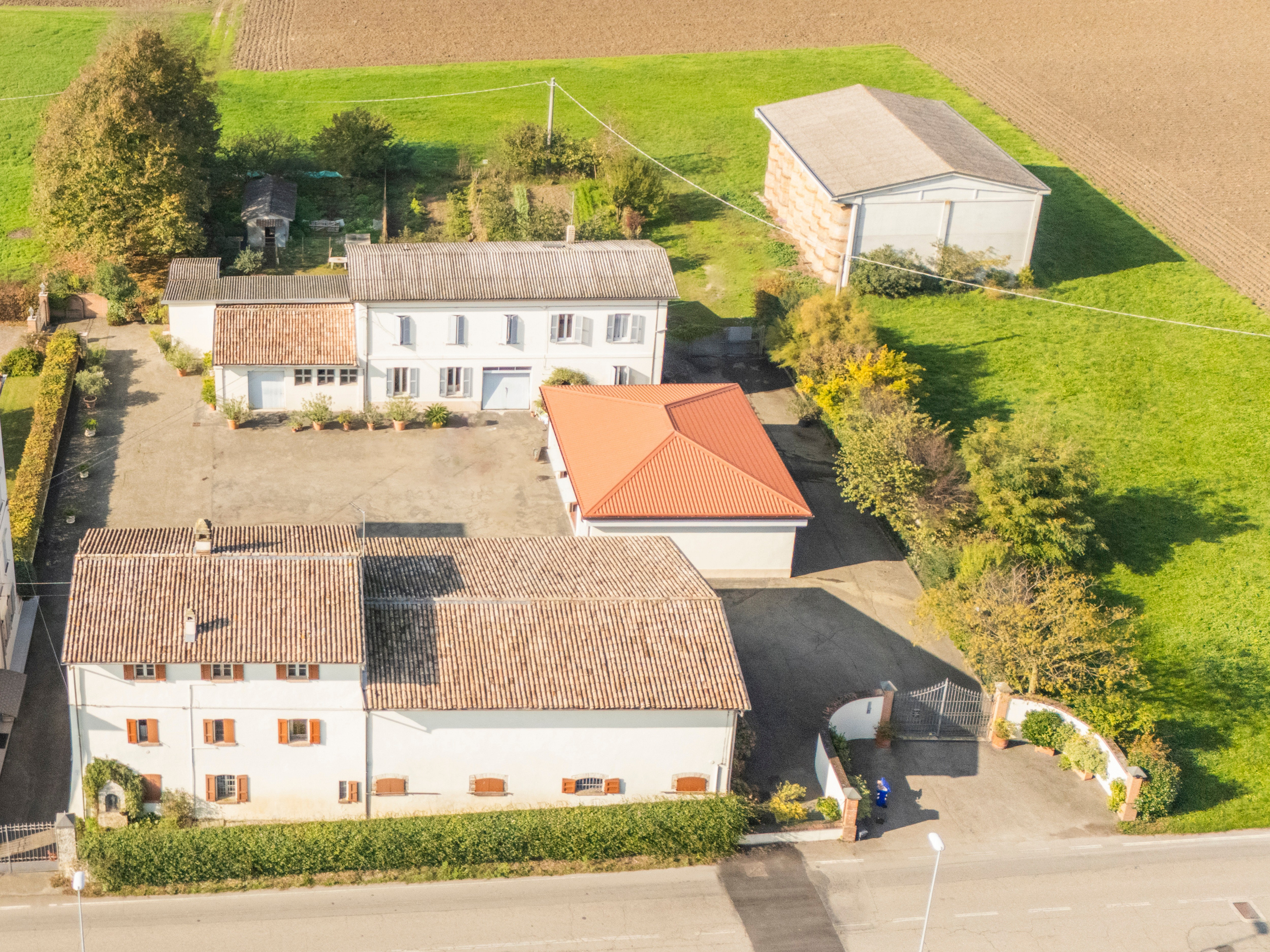 Strategic site with extensive redevelopment potential