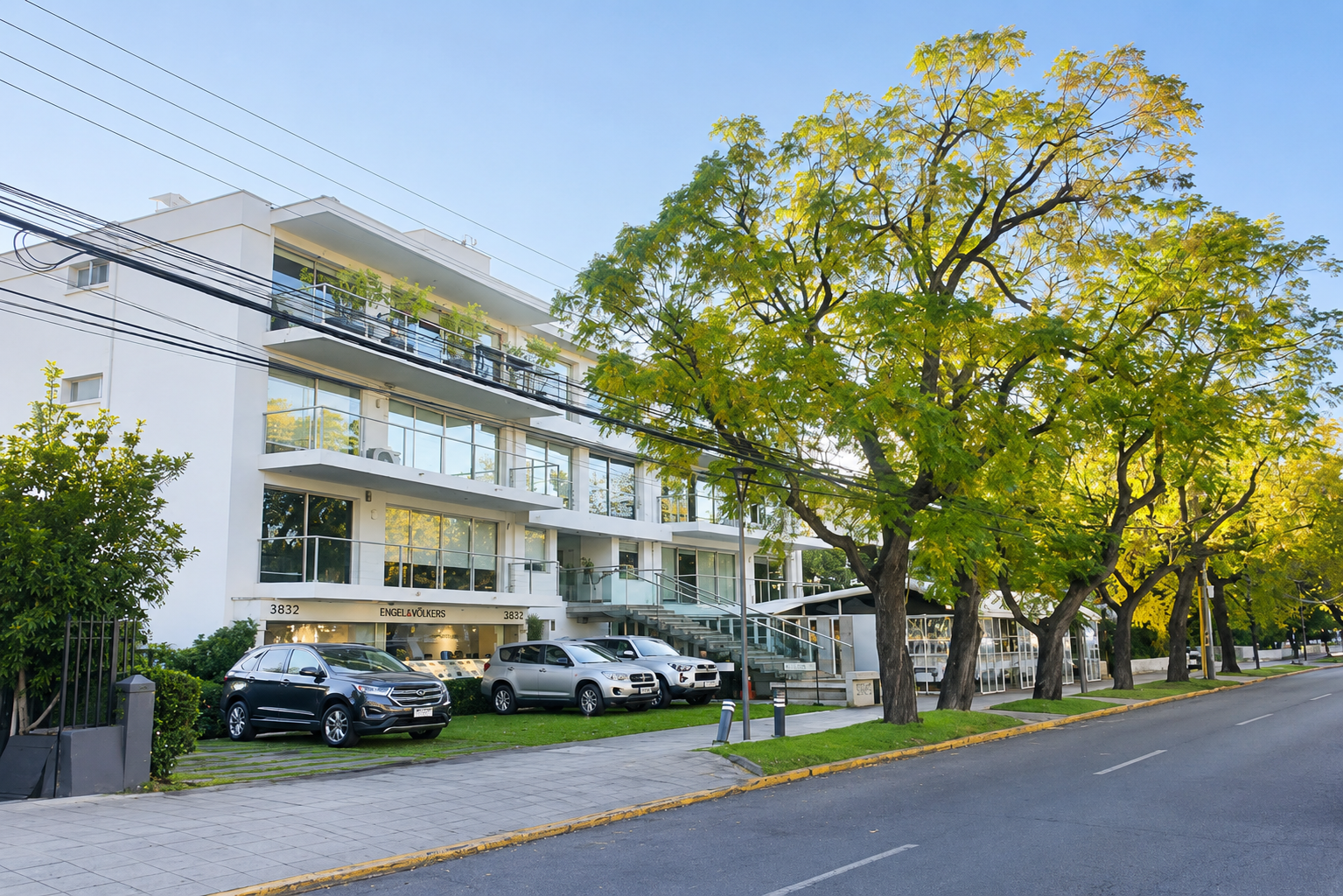 Arriendo remodeladas oficinas 125 m2 Nueva Costanera