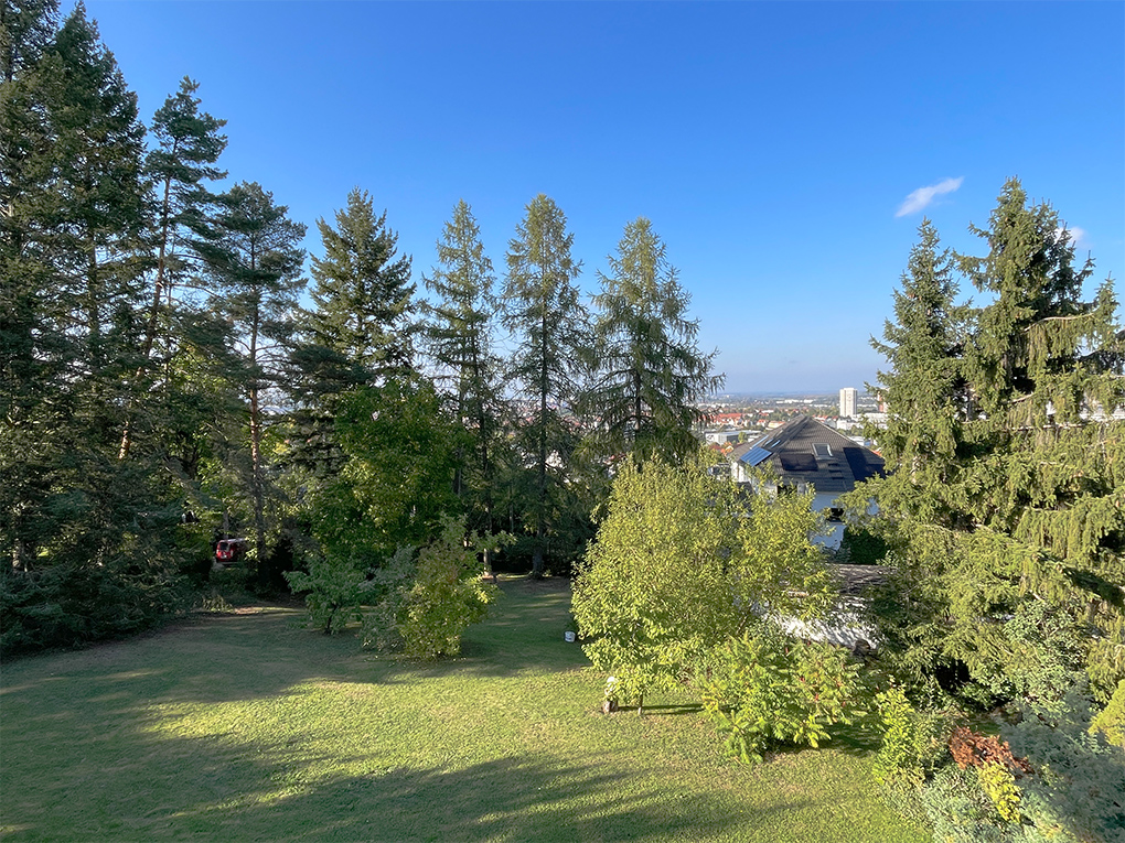 Repräsentatives Baugrundstück mit Ausblick in exklusiver, naturverbundener Lage!