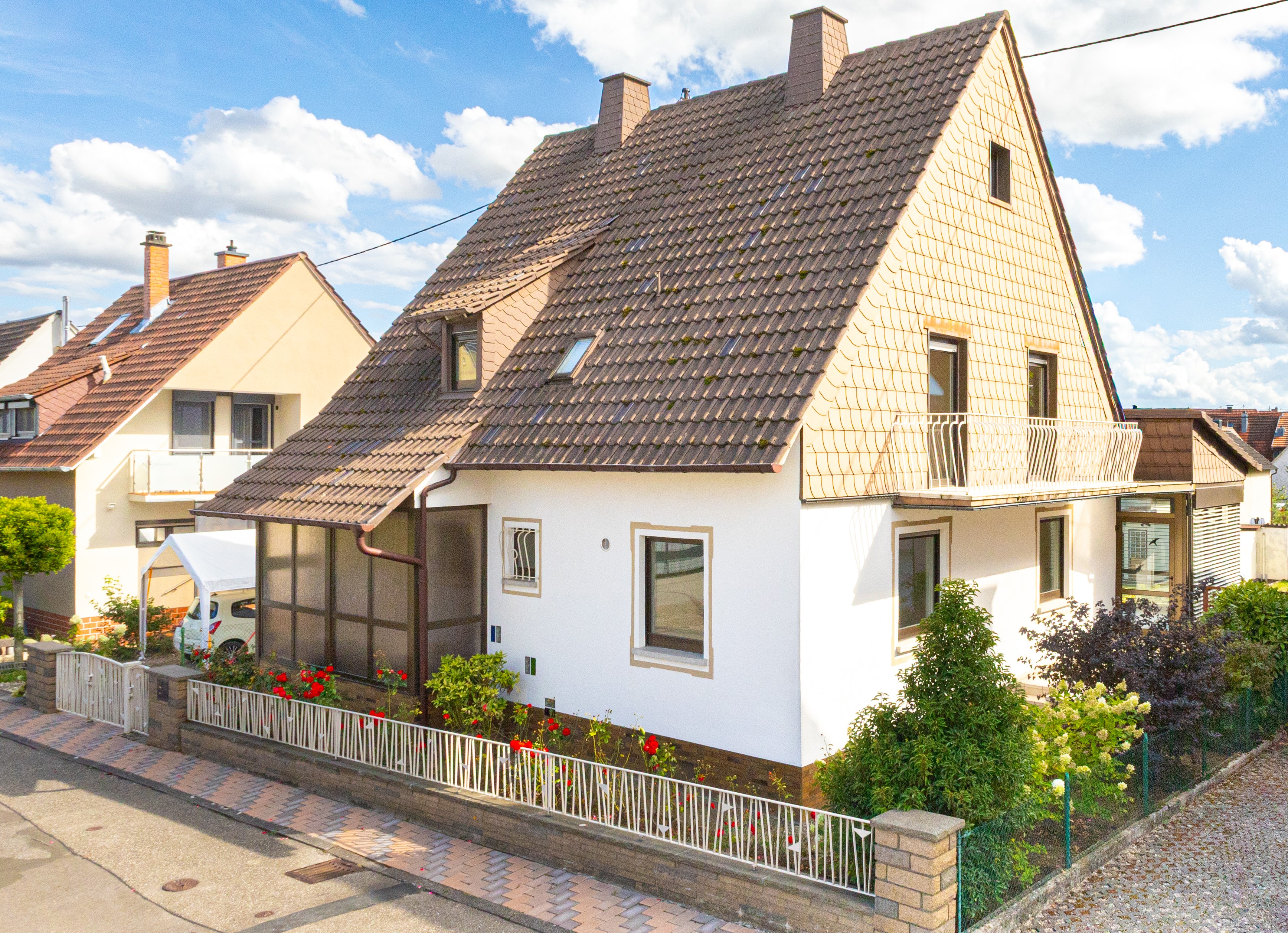 **VERKAUFT**Sonniges Familienhaus mit Potenzial, großem Garten und Nebengebäude!