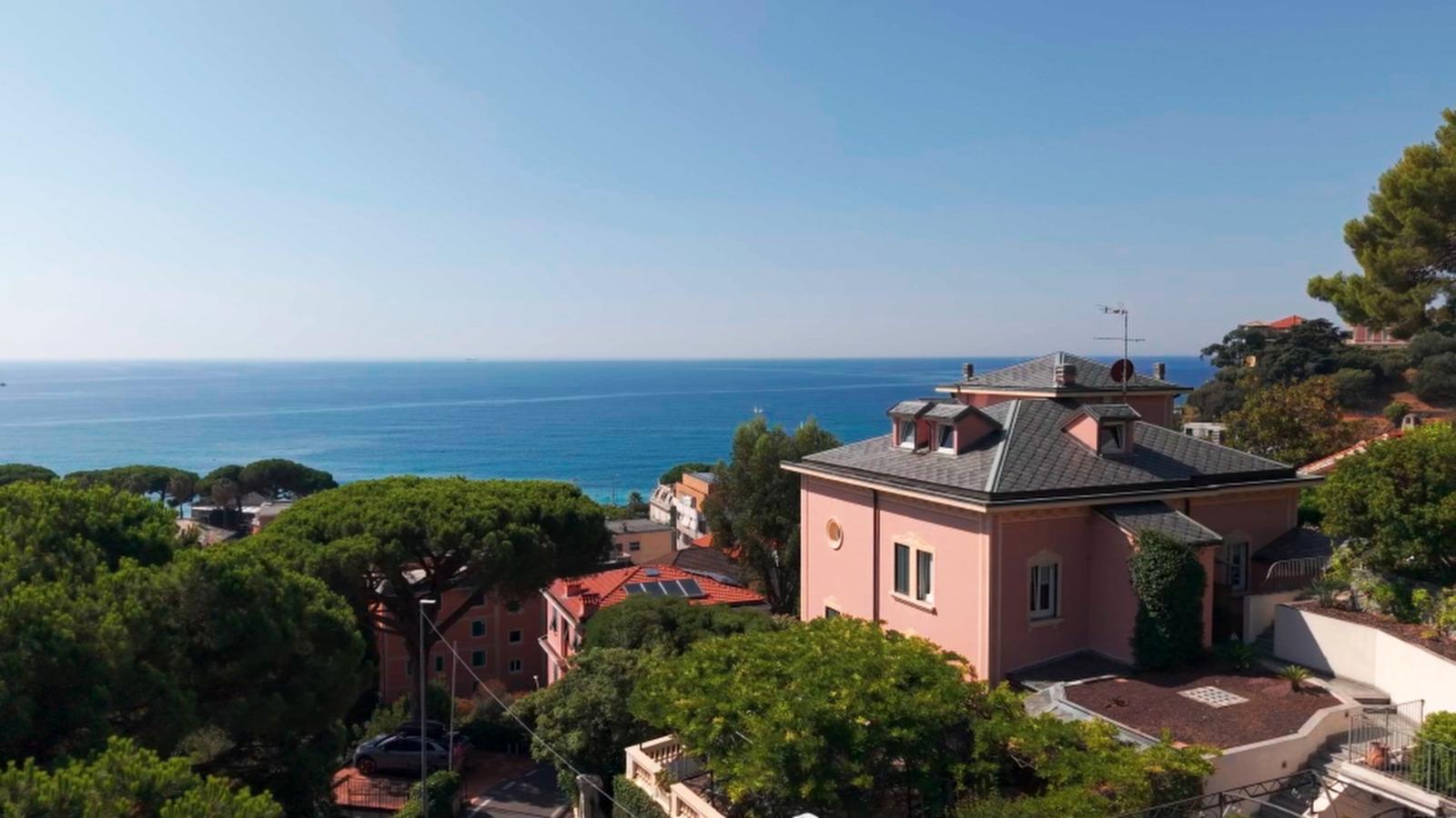 Celle Ligure – Esclusiva Porzione di Villa con Giardino, Ascensore e Vista Mare