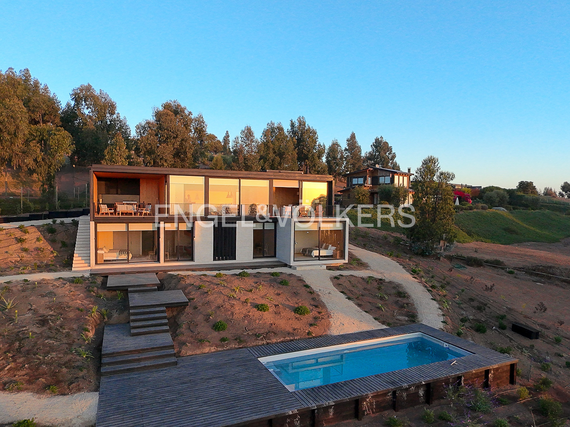 Moderna y preciosa casa nueva en Campo Viejo