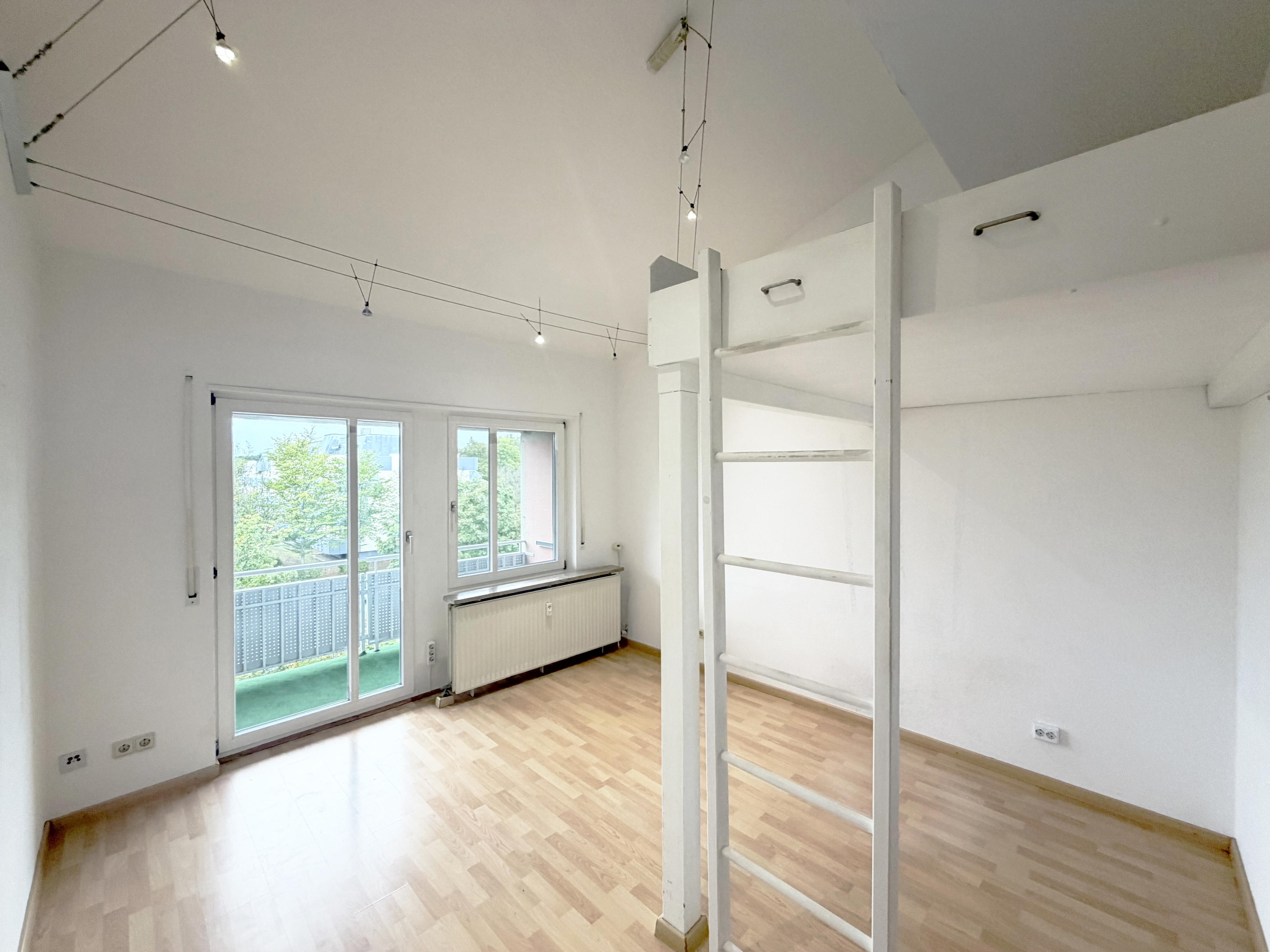 Investieren, wo Wohnen gefragt ist - attraktive 1-Zimmer-Kapitalanlage mit Balkon in der Karlsruher Waldstadt