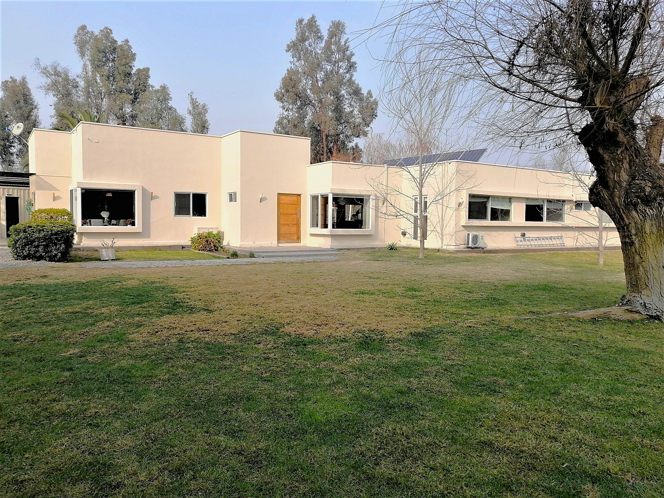 Chicureo poniente, gran casa mediterránea en venta