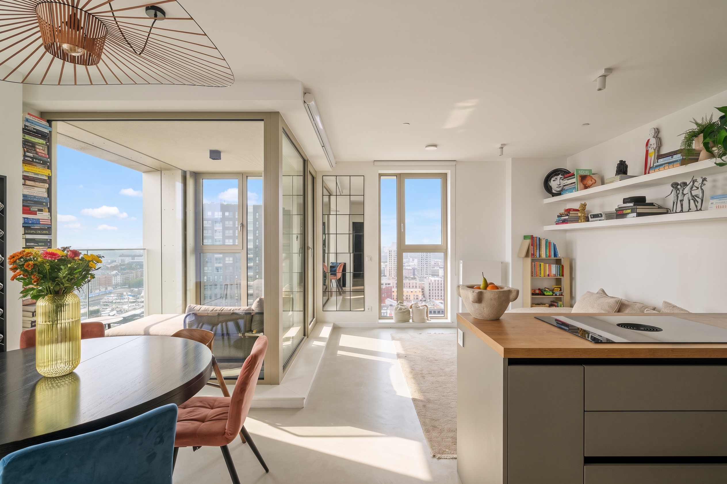 Bright apartment with panoramic views in the Doktoren