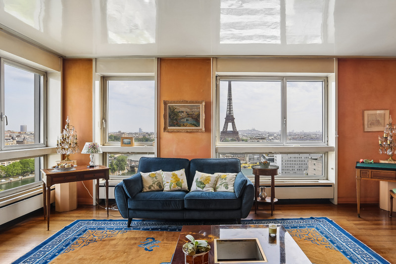 PARIS 15th - Exceptional family apartment with panoramic view
