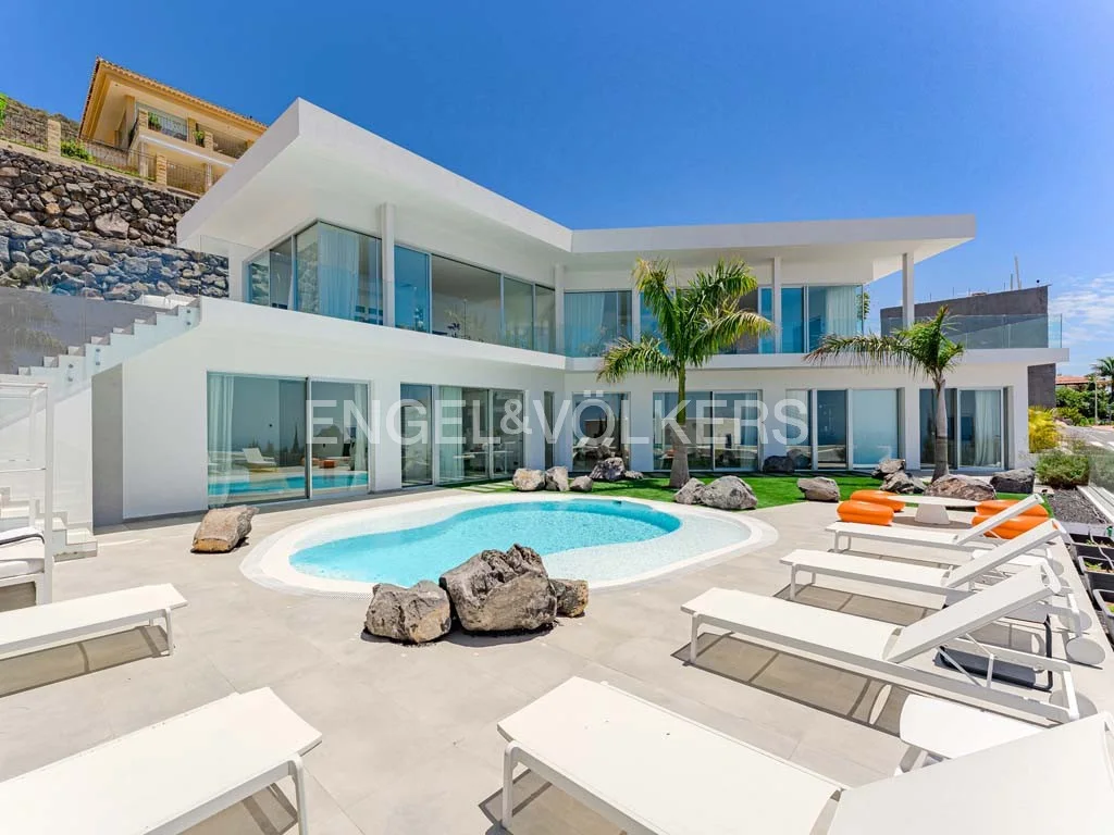 Impressive luxury villa