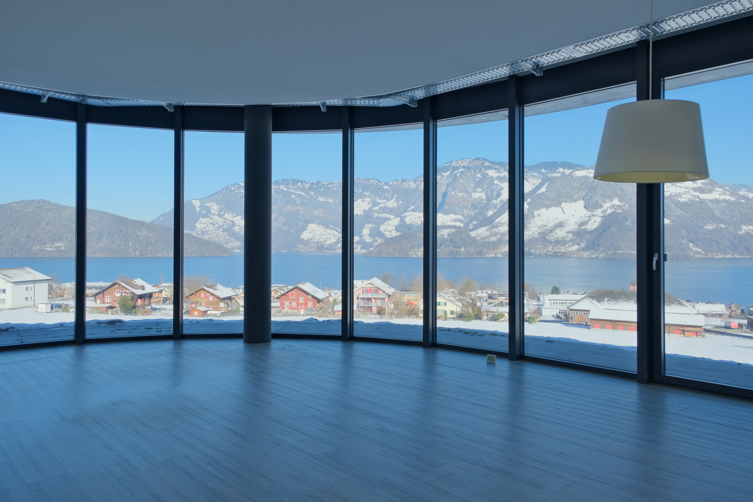 408.3 m2 Büro-/Gewerbeflächen mit Panorama See-/Bergsicht