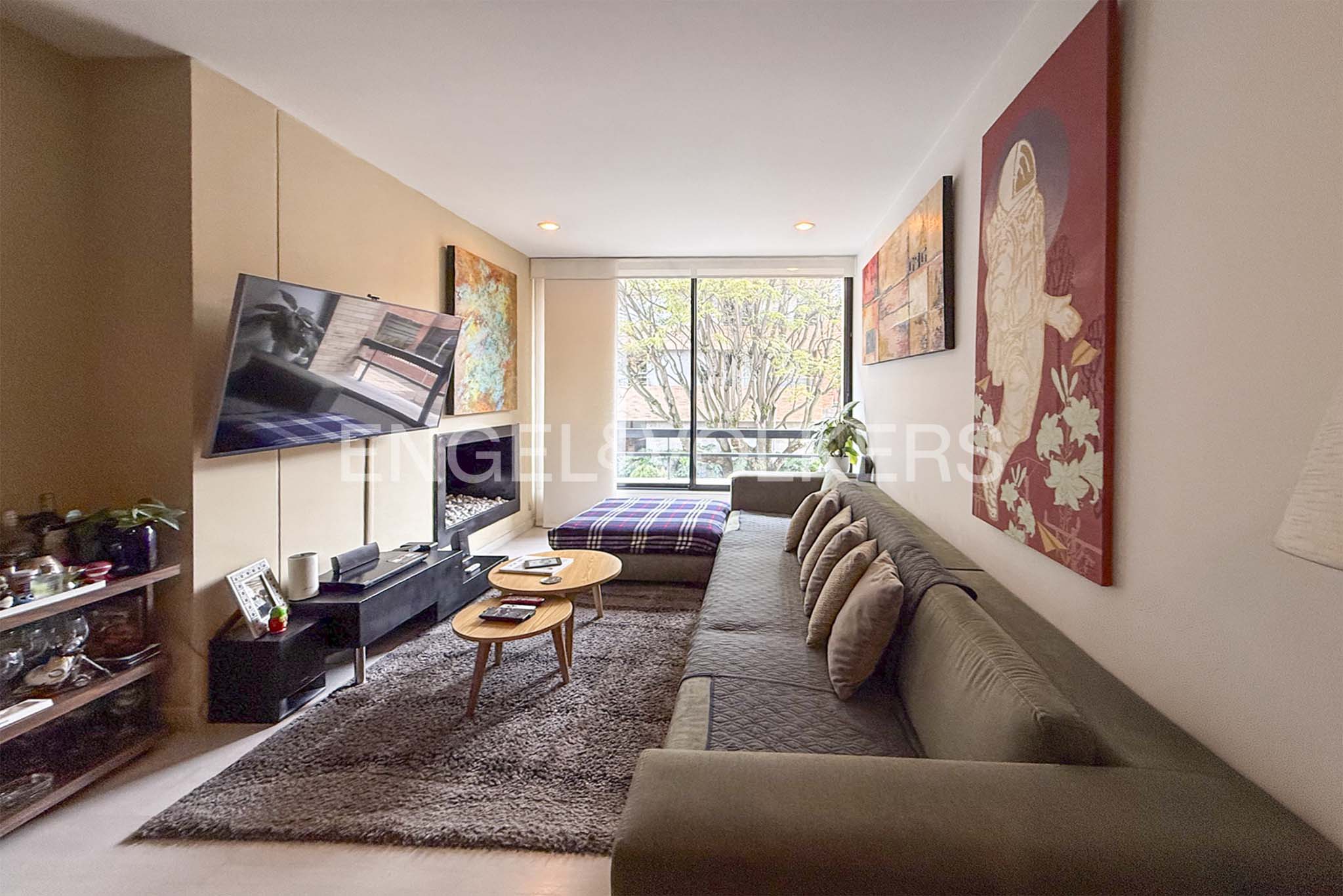 Moderno apartamento con terraza para venta en El Virrey