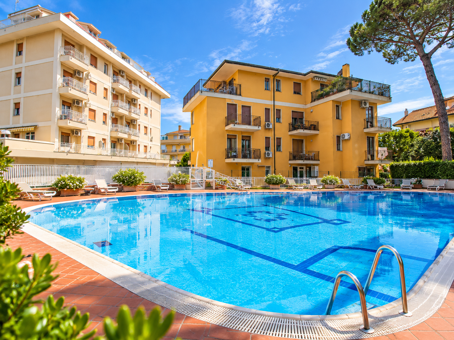 Zweizimmerwohnung mit Pool, nur wenige Schritte vom Meer entfernt – Eraclea Mare