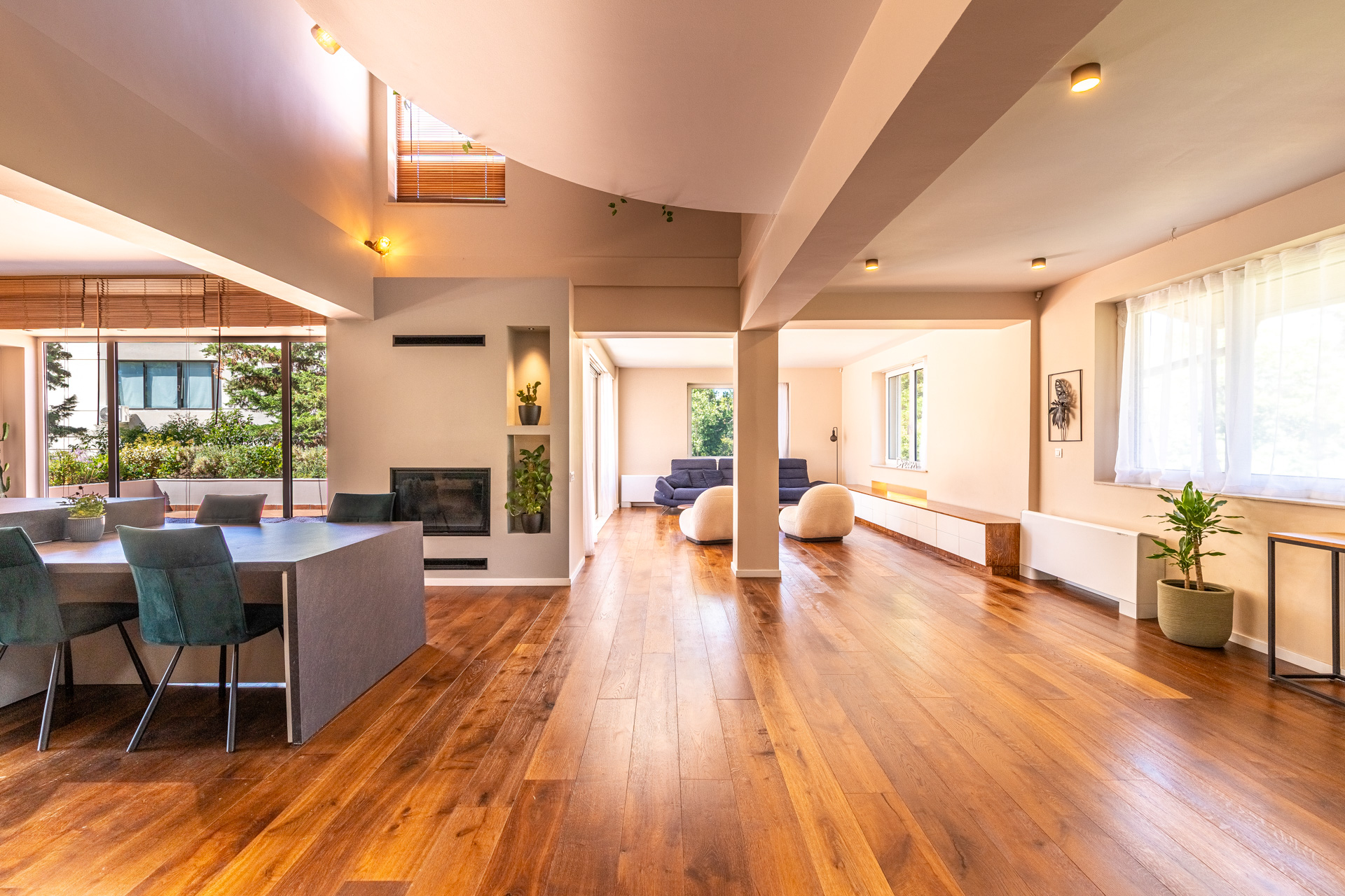Refined 302 sq.m. duplex residence in Ekali
