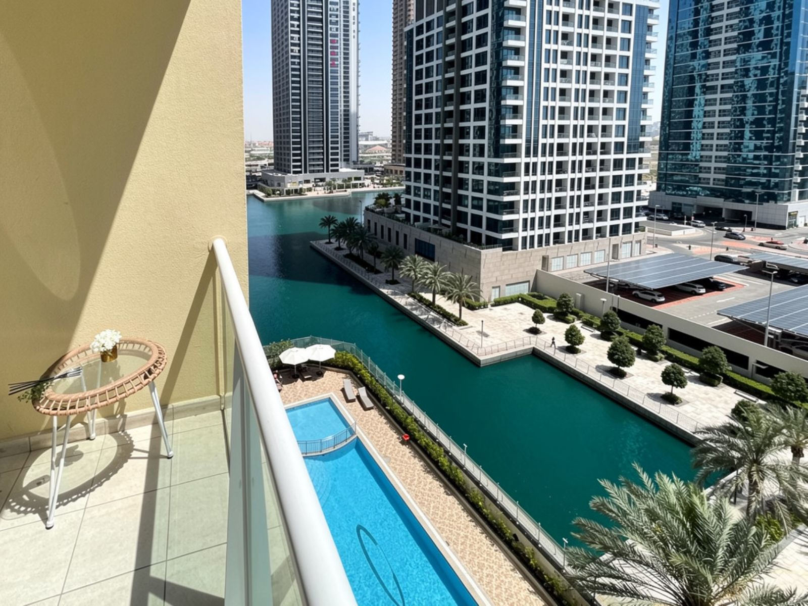 Close to Metro | Upgraded | Furnished