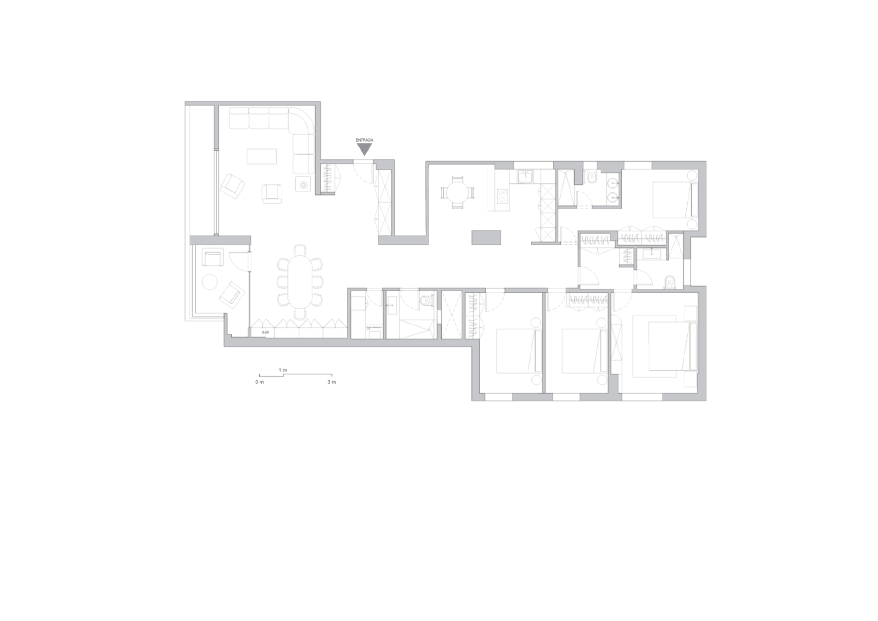 Refurbished four-bedroom property with a terrace in Gaztambide