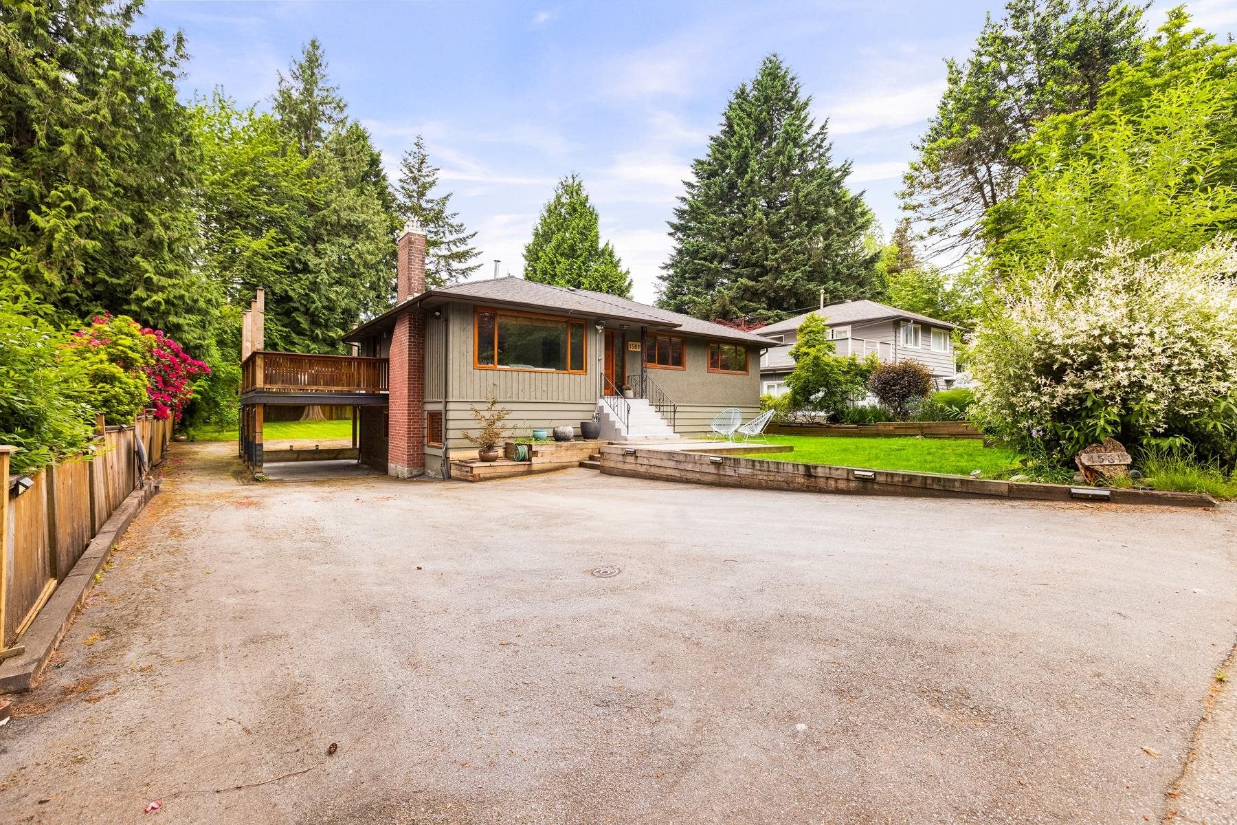 Spacious North Shore Family Home on a Huge Flat Lot