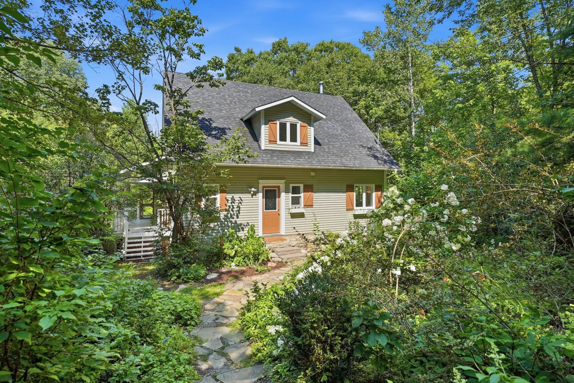 Cozy and spacious home, with ultimate privacy!