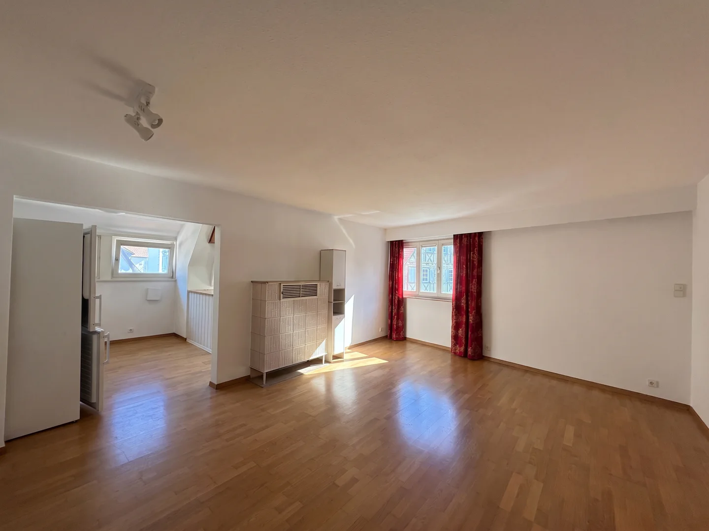 Fachwerk-Maisonette mit 7 Zimmern in Mitten der Waiblinger Altstadt! - Photo 1