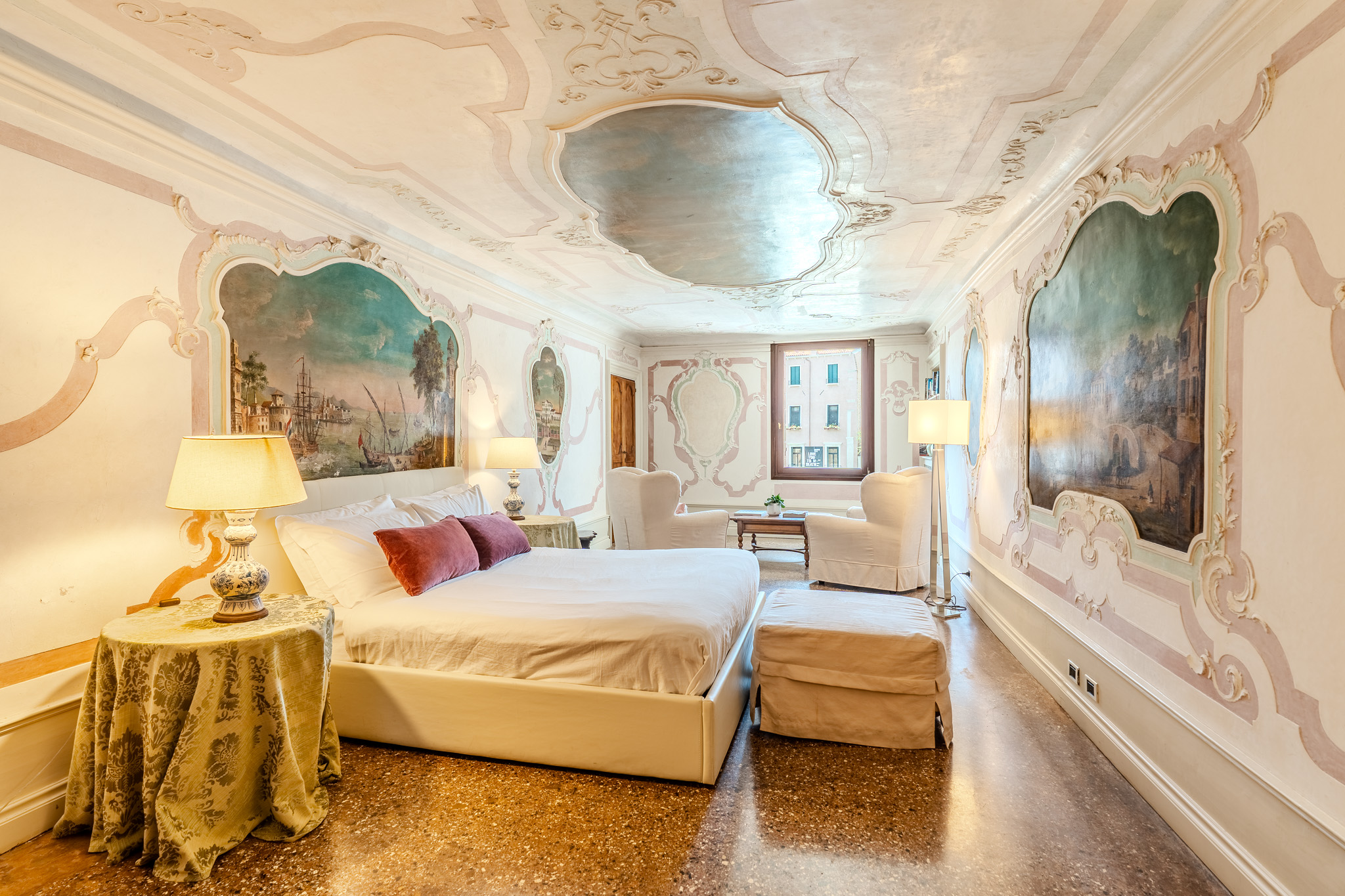 Grand Canal Suite: prestigious residence in a historic palace