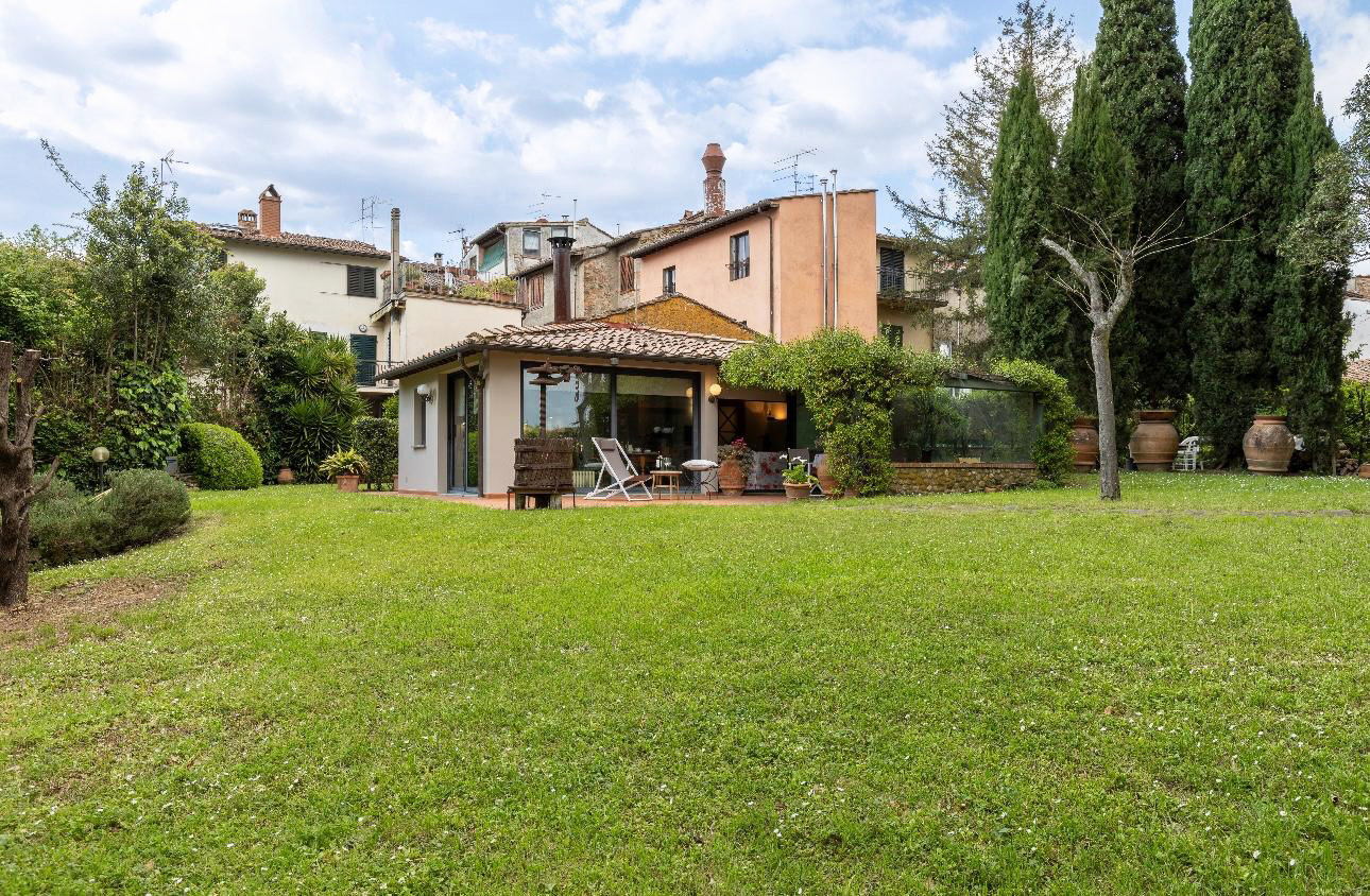 Gemütliche Wohnung mit Garten im Zentrum von Tavarnelle Val di Pesa
