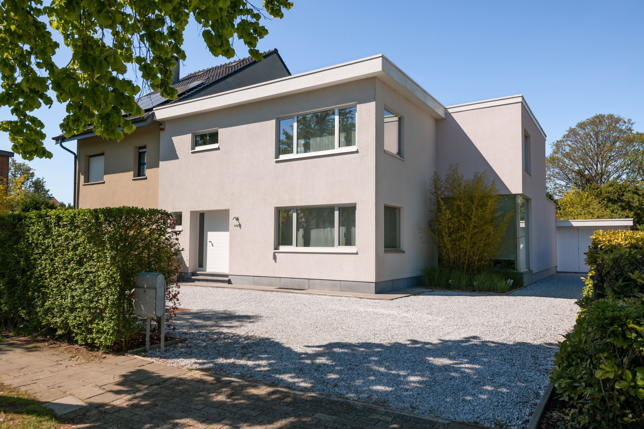 Gerenoveerde, lichtrijke woning te Hove