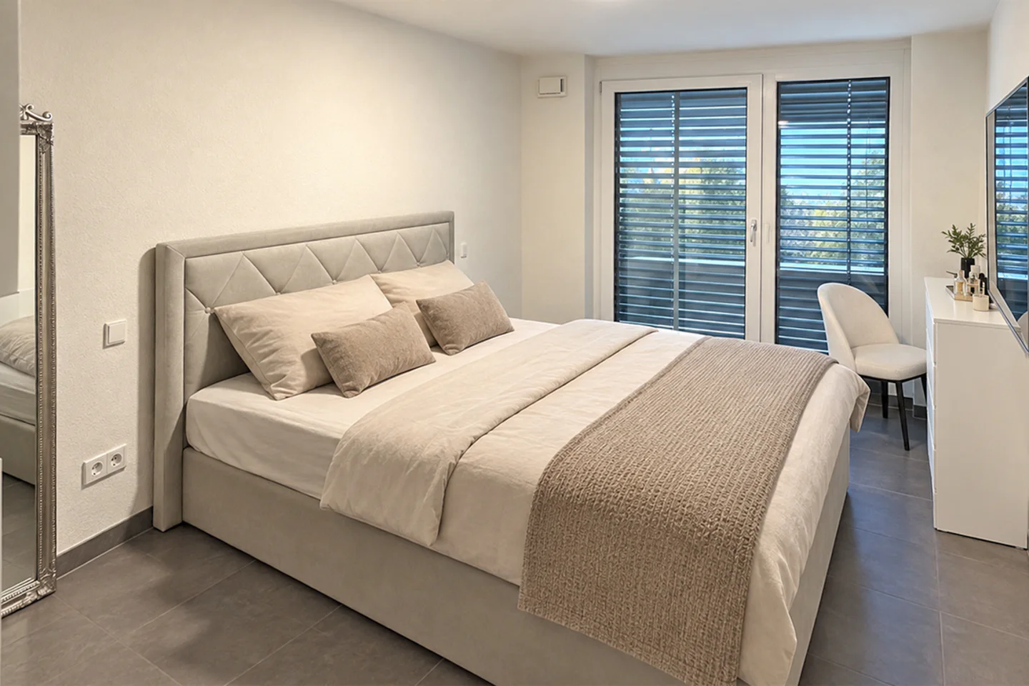 Moderne 2-Zimmer-Wohnung mit Balkon, Einbauküche und Tiefgarage - Foto 2