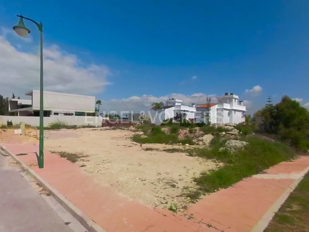 Plot of land with project and licence in Torre en Conill, Betera
