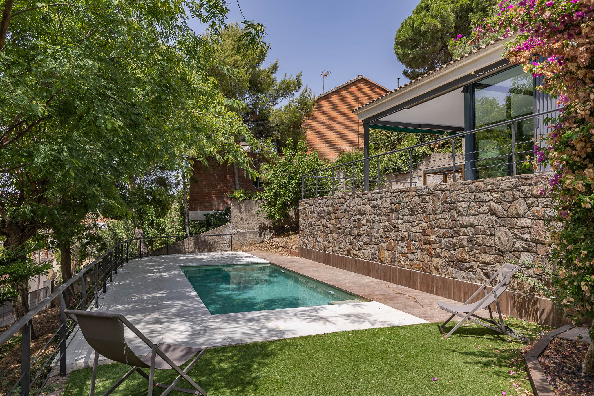 Spectacular renovated house with pool just minutes from Sant Just town center