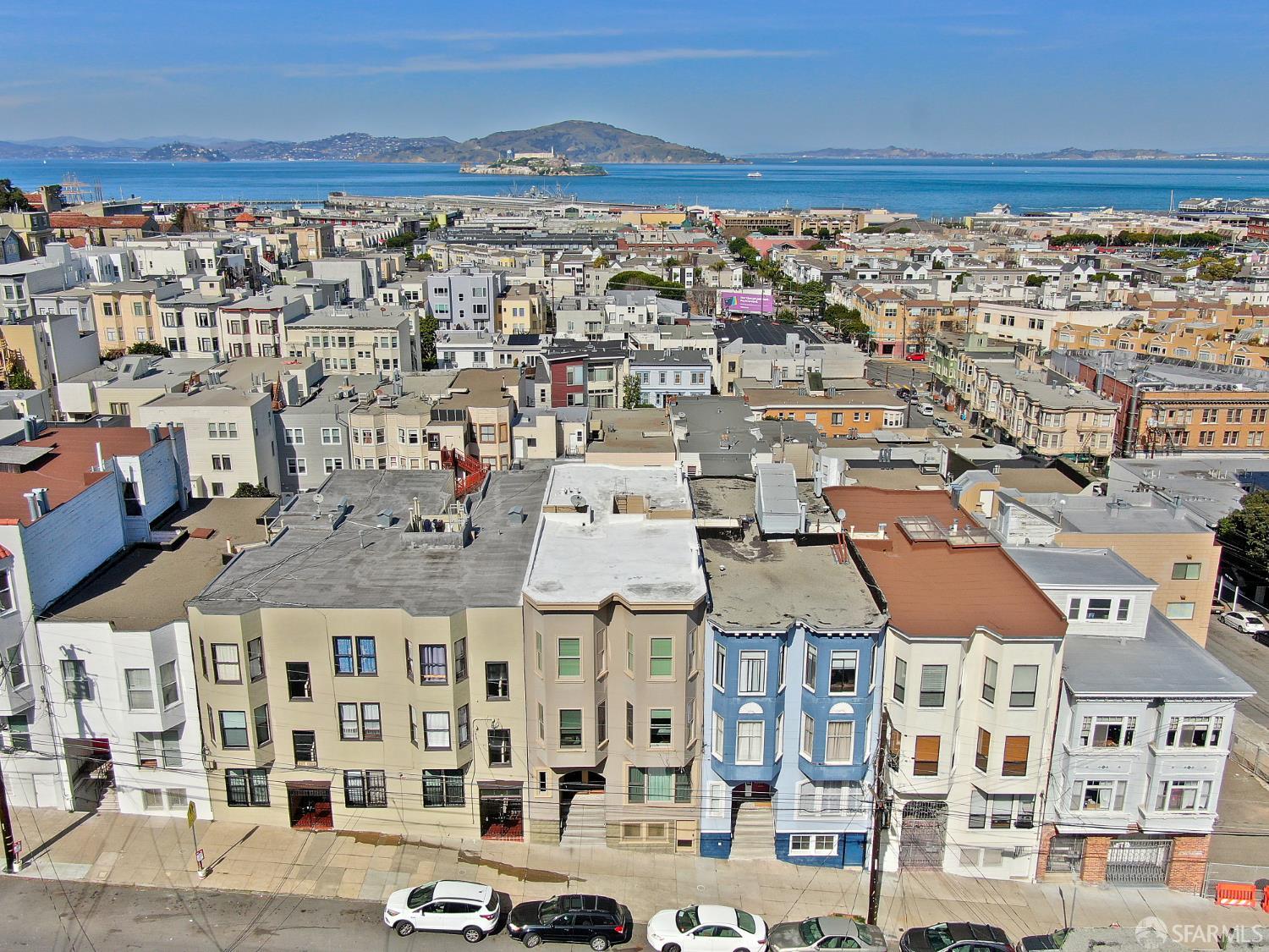 What Makes This Russian Hill Apartment Truly Exceptional?