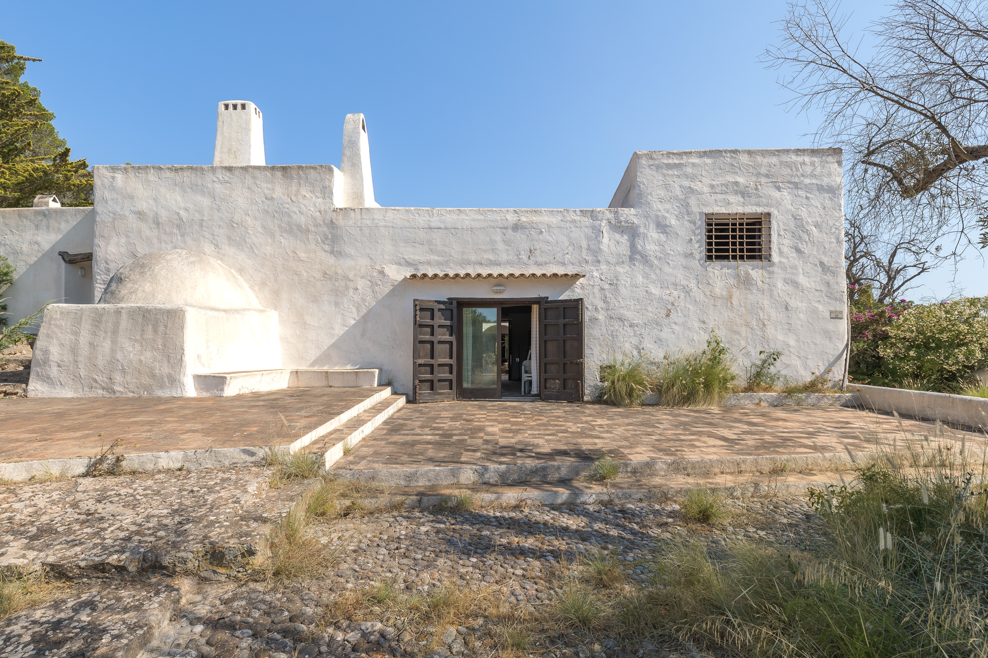 Authentic country estate with panoramic views