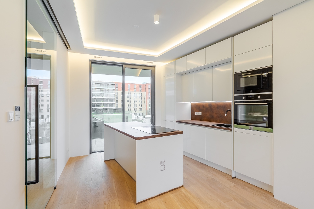 Rent of 5+kt with a spacious terrace and private garden