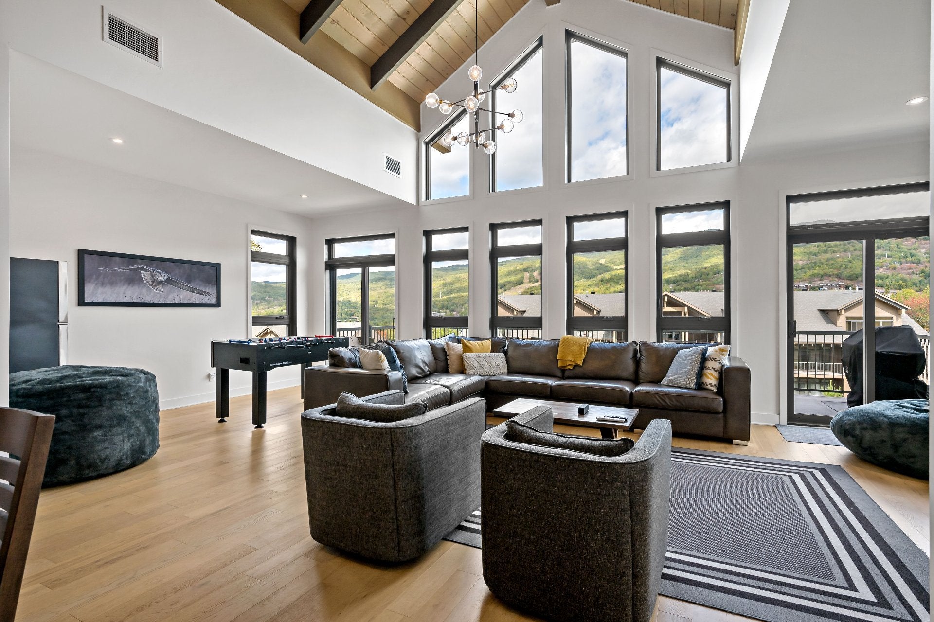 Accommodating up to 18 guests