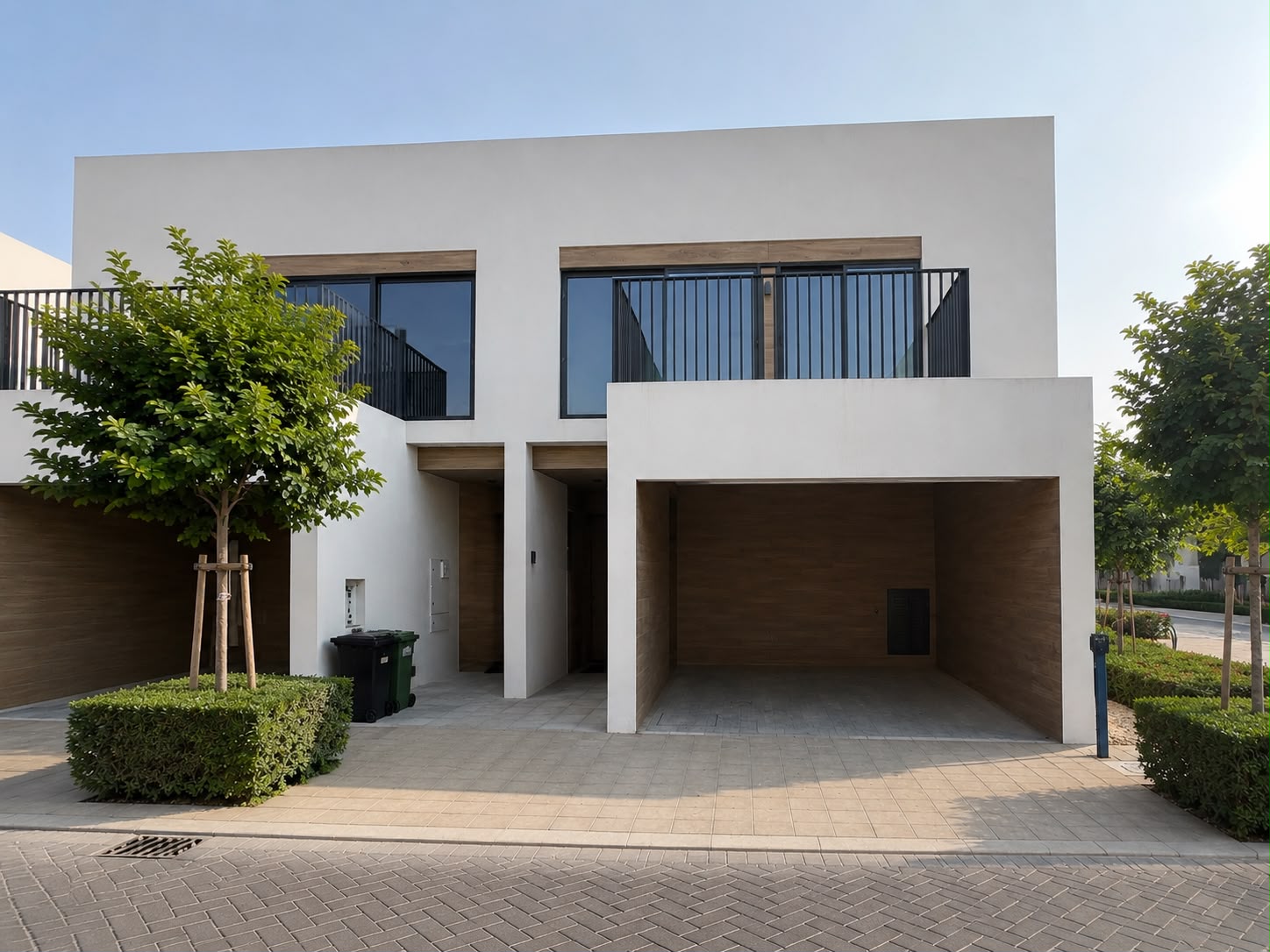 Premium location | Glass ceiling | Available