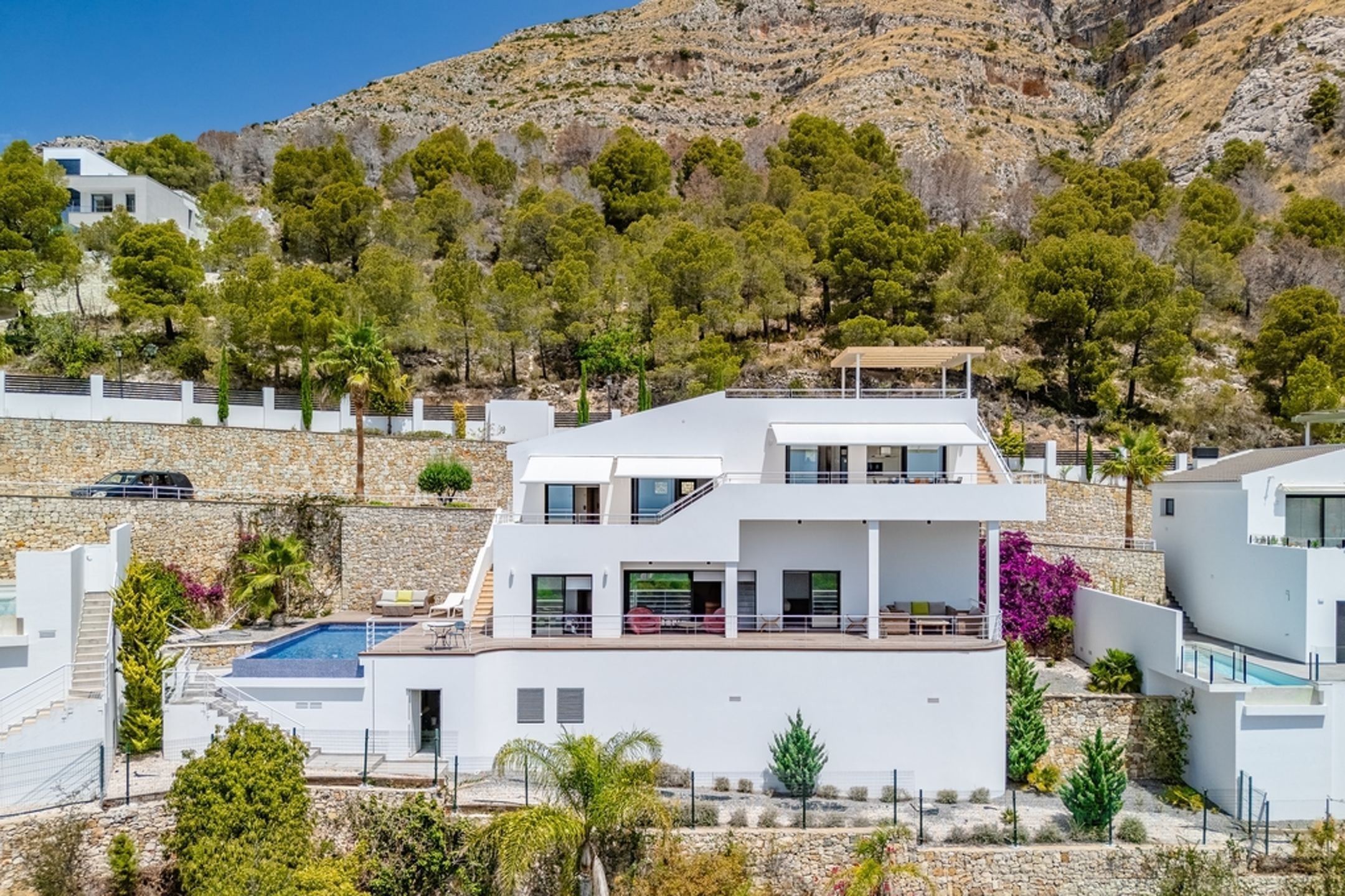 Sinfonía de luz: villa de diseño en Altea