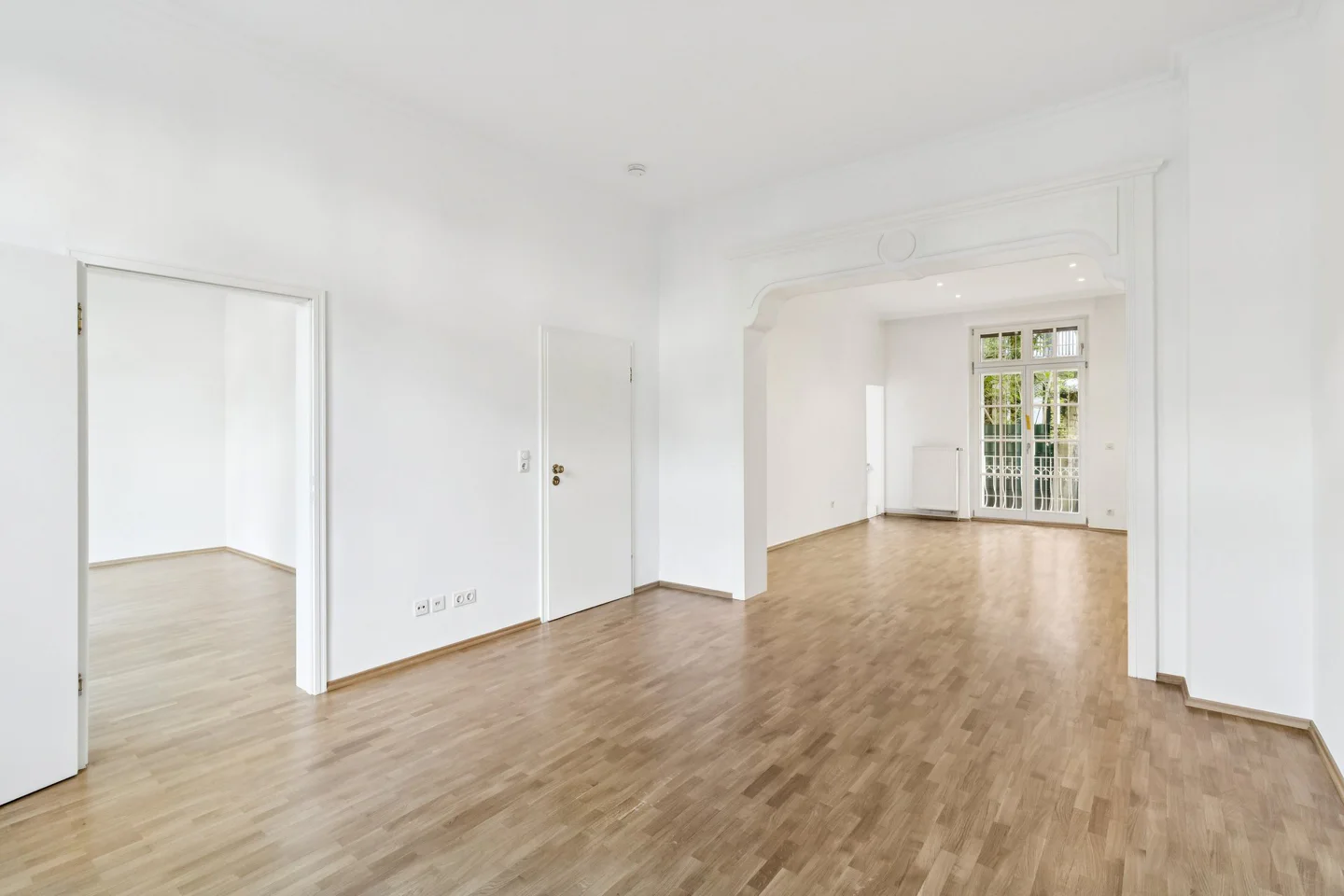 Repräsentatives und stilvolles Wohnen im Holzhausenviertel - Photo 2